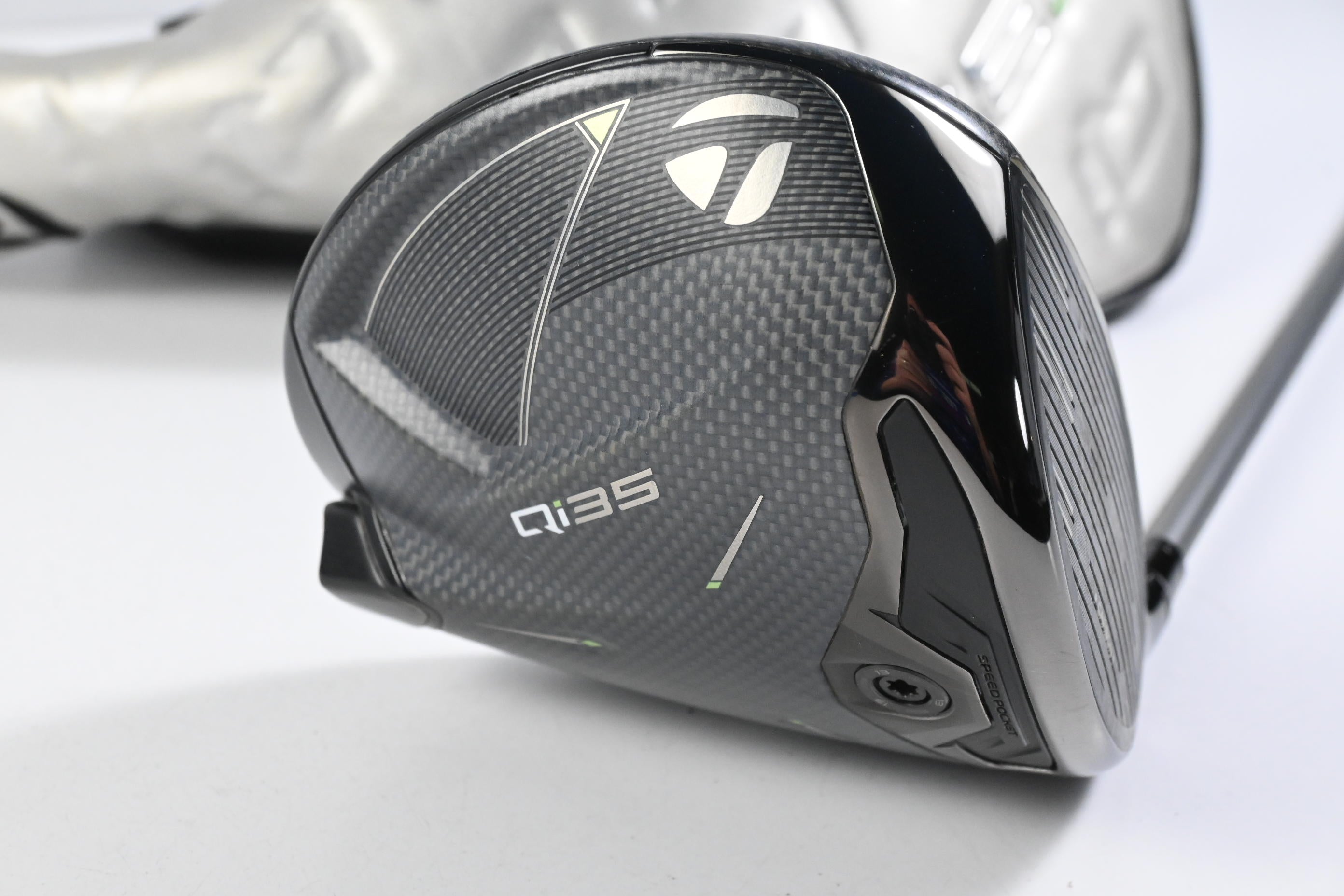 Taylormade Qi35 Driver / 9 Degree / Regular Flex Fujikura AIRSPD 50 Shaft