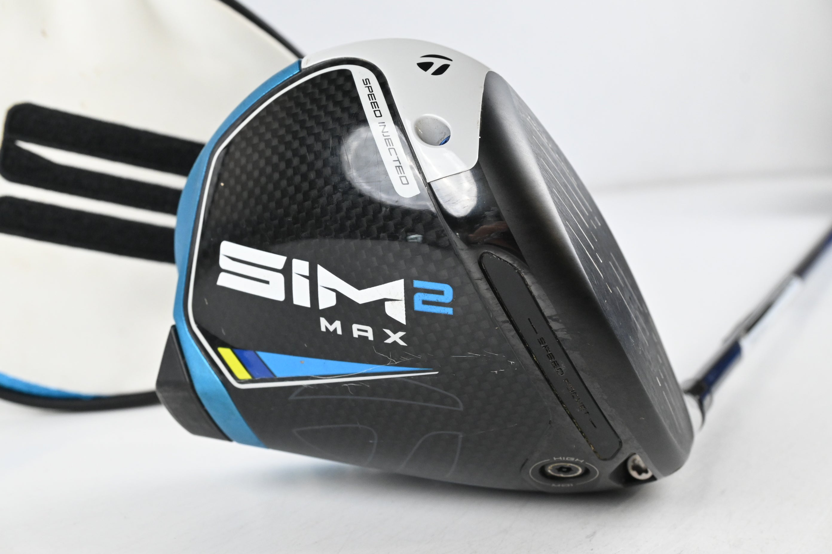 Taylormade SIM2 Max Driver / 10.5 Degree / Regular Flex Fujikura Ventus Blue 5