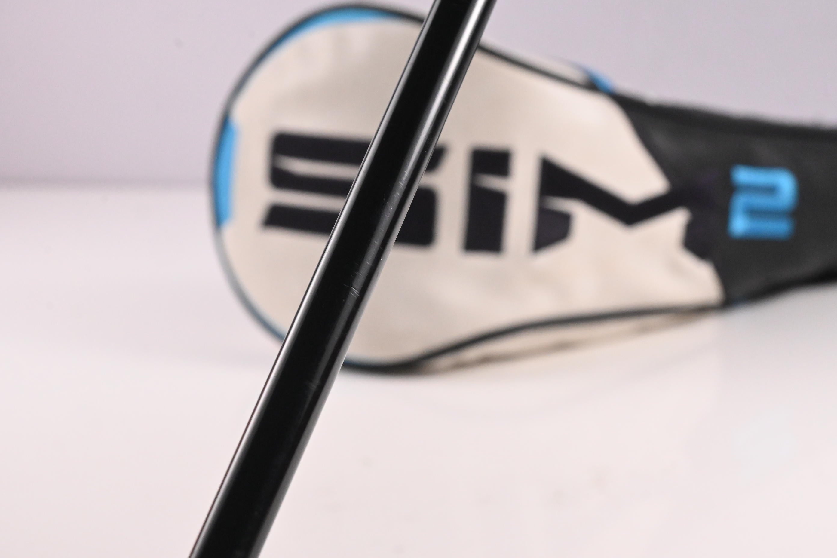 Taylormade SIM2 Max Driver / 9 Degree / Regular Flex Tensei AV RAW Blue 60 Shaft