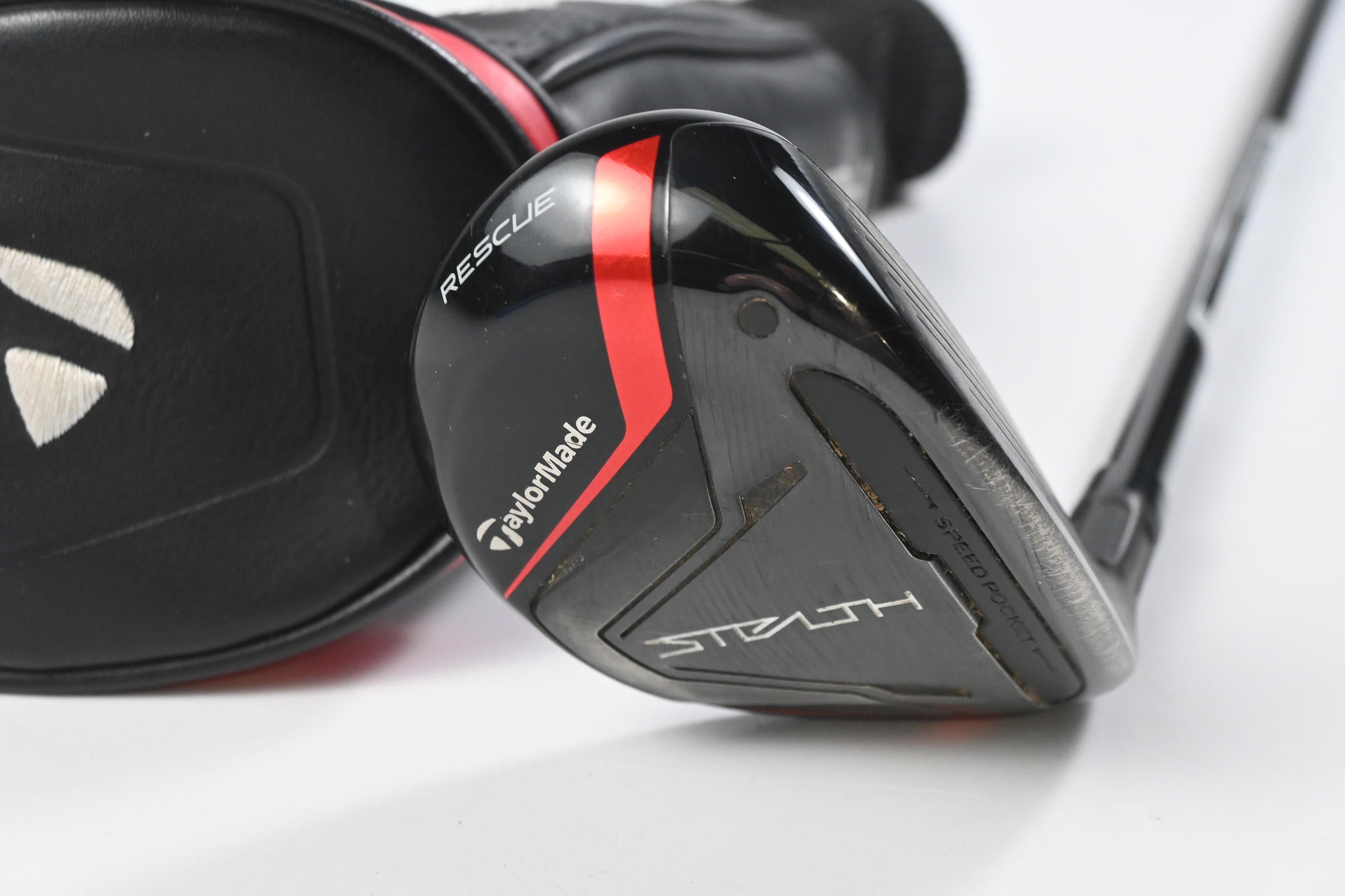 Taylormade Stealth #4 Hybrid / 22 Degree / Regular Flex Fujikura Ventus Red 6