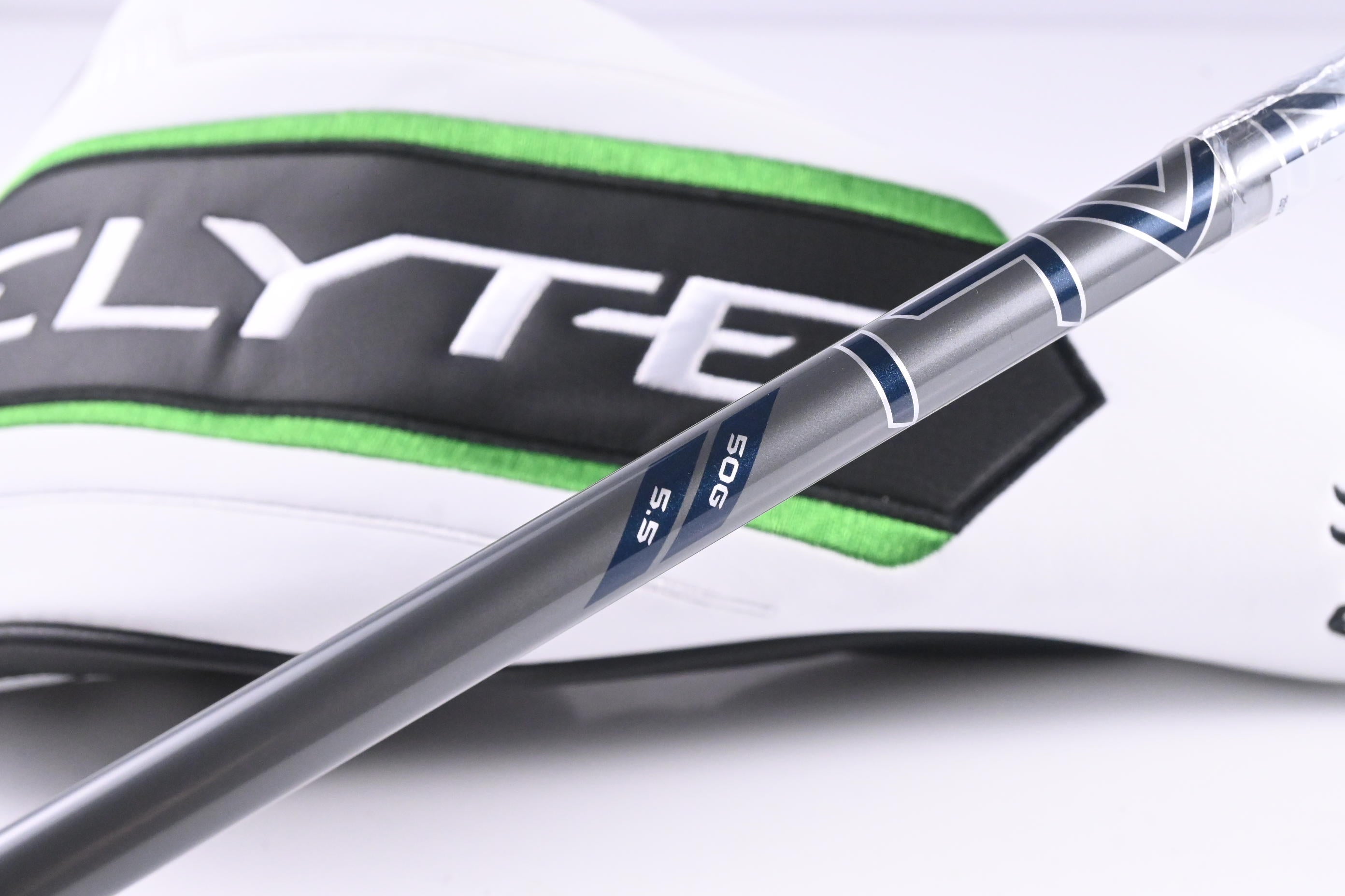 Callaway Elyte X Driver / 10.5 Degree / Regular Flex Denali Charcoal 50 Shaft