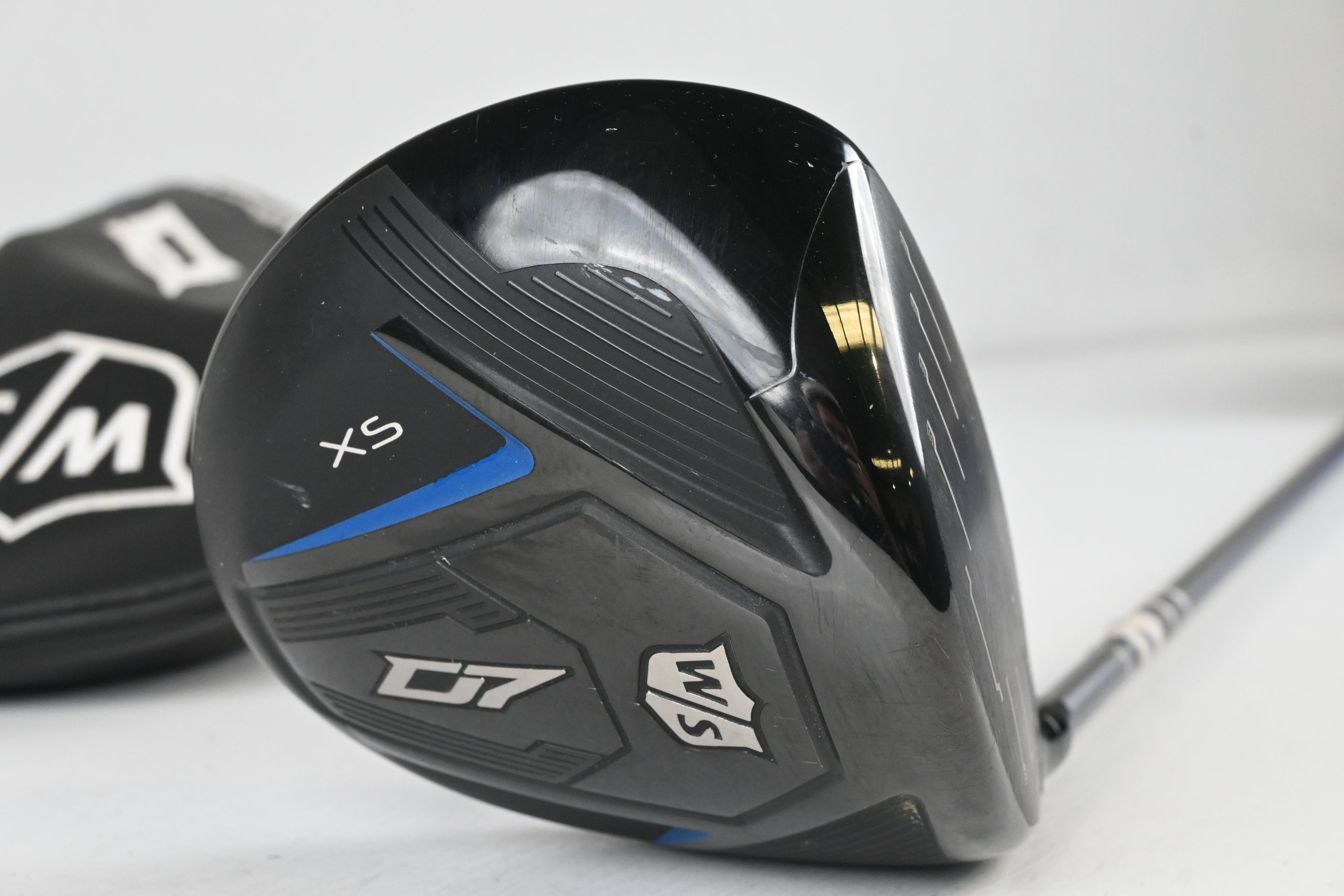 Wilson Staff D7 Driver / 10.5 Degree / Regular Flex UST Mamiya Helium Shaft