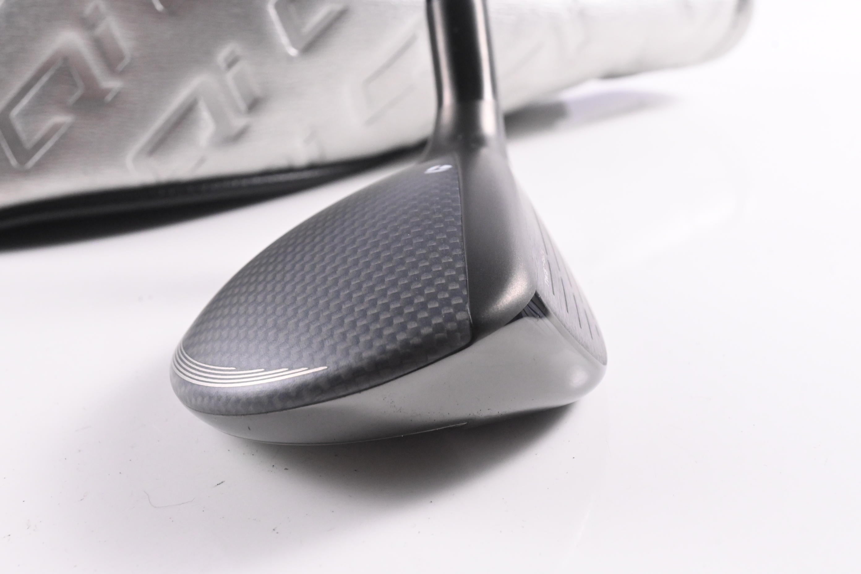 Taylormade Qi35 Max Lite #5 Hybrid / 27 Degree / Senior Flex Vanquish Blue 5