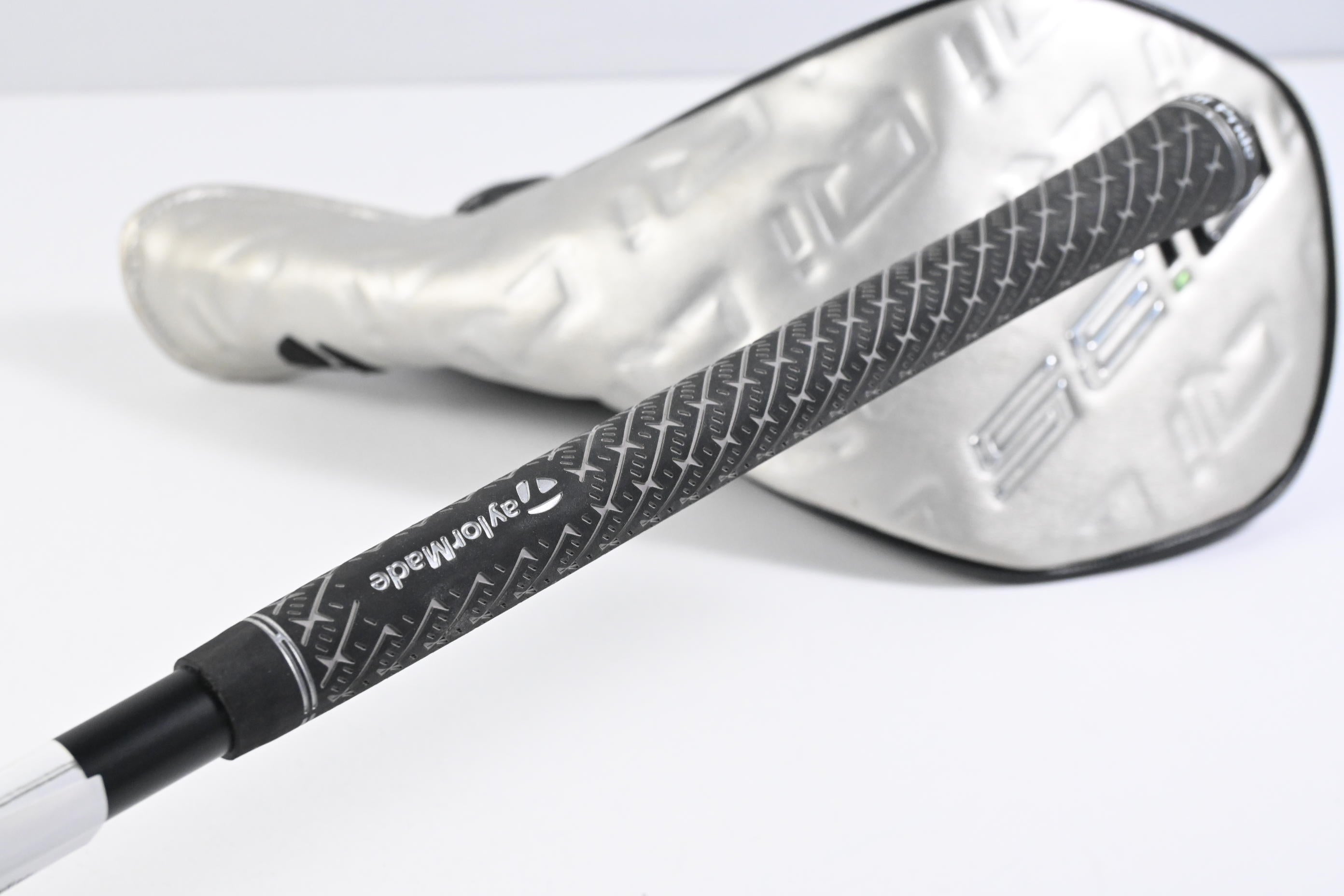 Taylormade Qi35 Driver / 9 Degree / Regular Flex Fujikura AIRSPD 50 Shaft