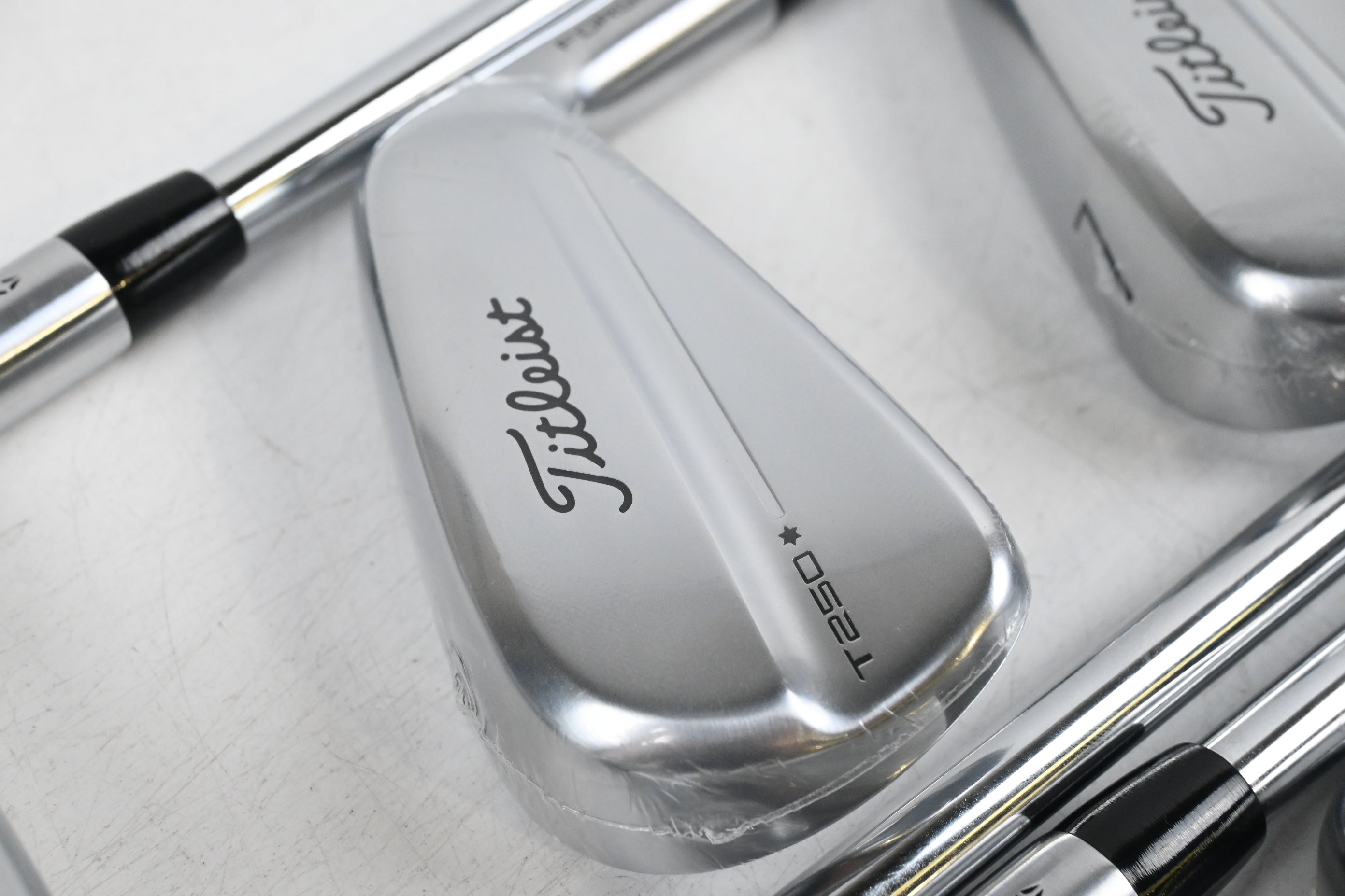 Titleist T250* 2025 Irons / 5-PW+GW / Regular Flex N.S.Pro 750 GH Neo Shafts