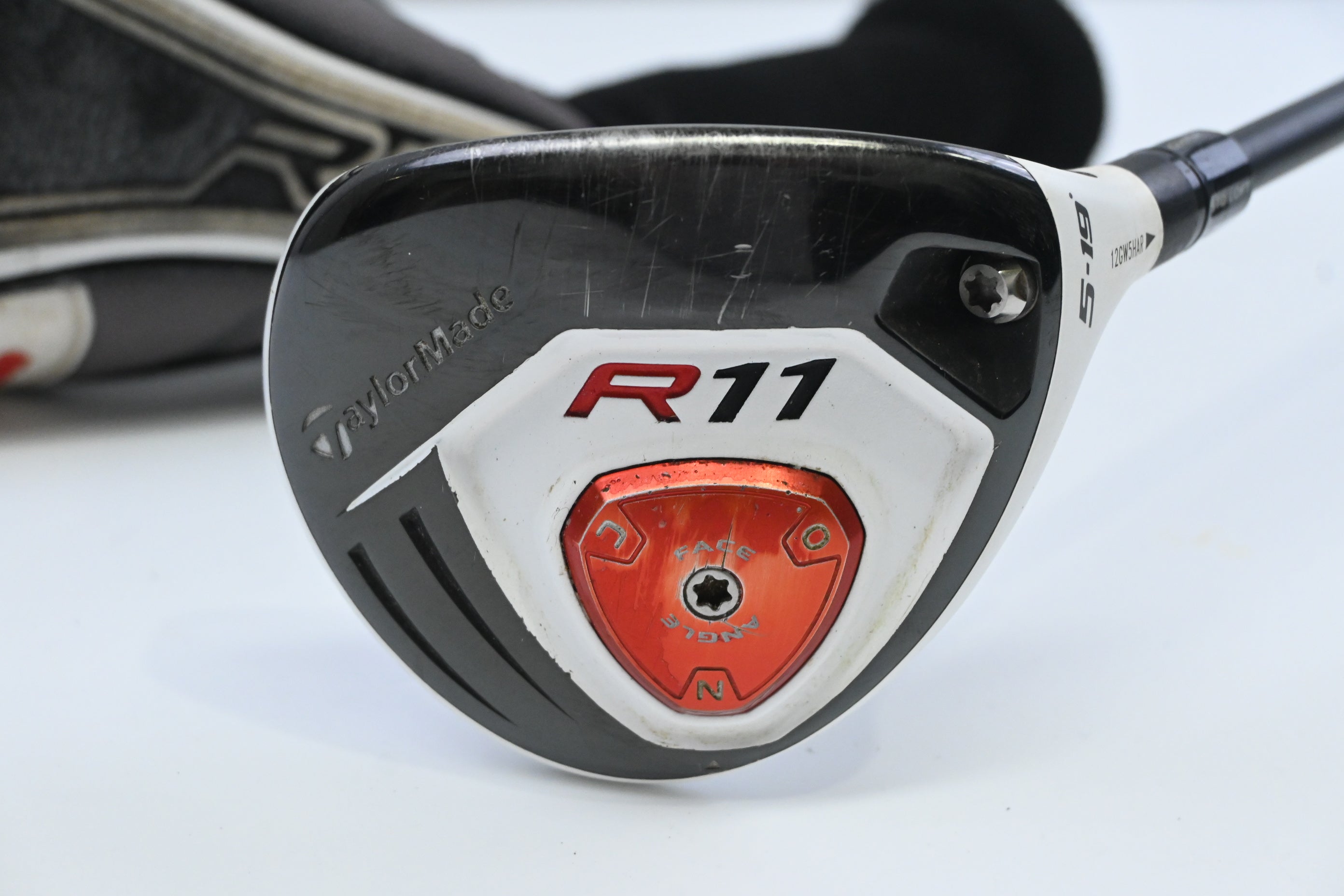Taylormade R11 #5 Wood / 19 Degree / Stiff Flex Fujikura Motore F3 80 Shaft