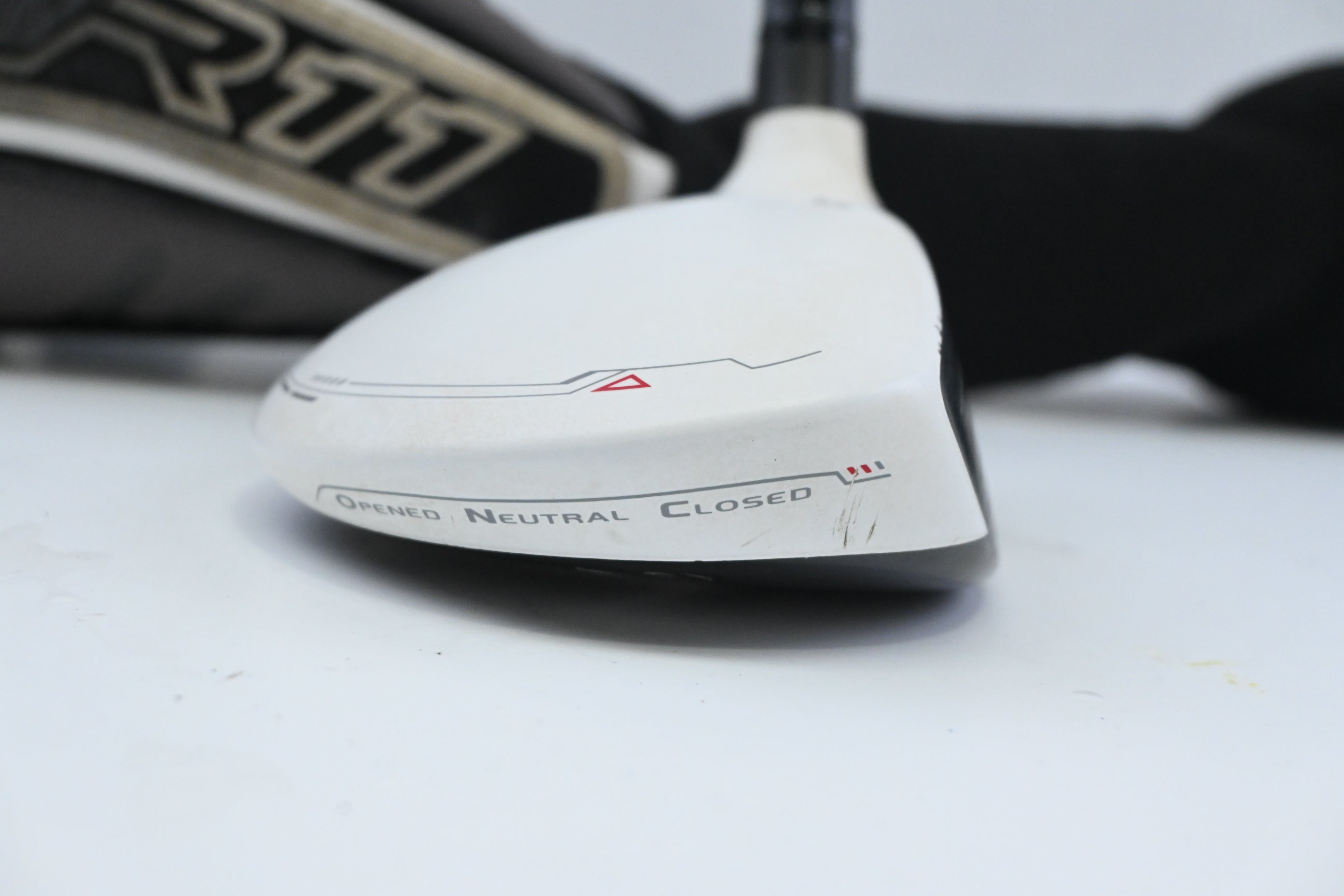 Taylormade R11 #5 Wood / 19 Degree / Stiff Flex Fujikura Motore F3 80 Shaft