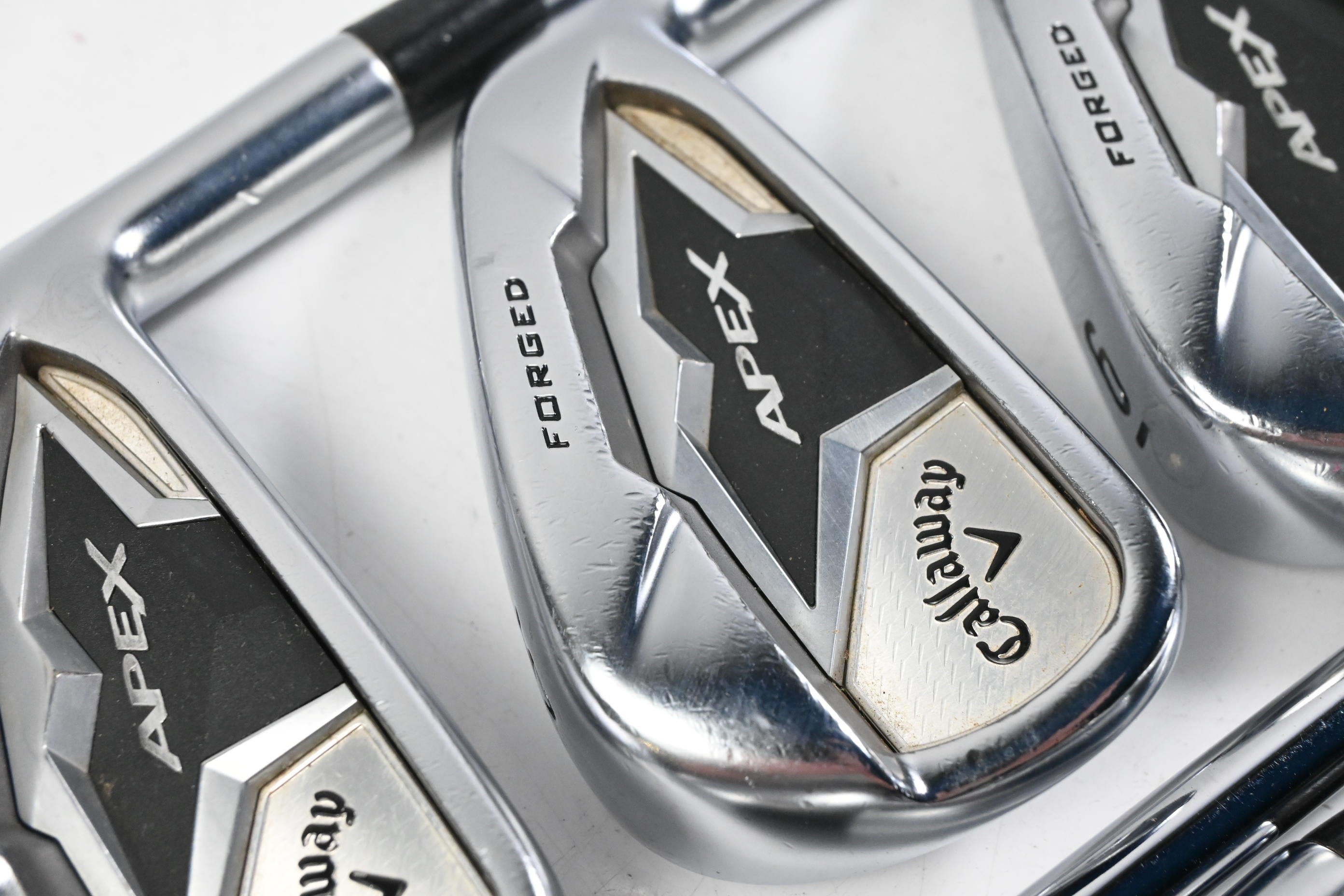 Callaway Apex 19 Irons / 4-PW+GW+SW / Regular Flex KBS Tour 80 Steel Shafts