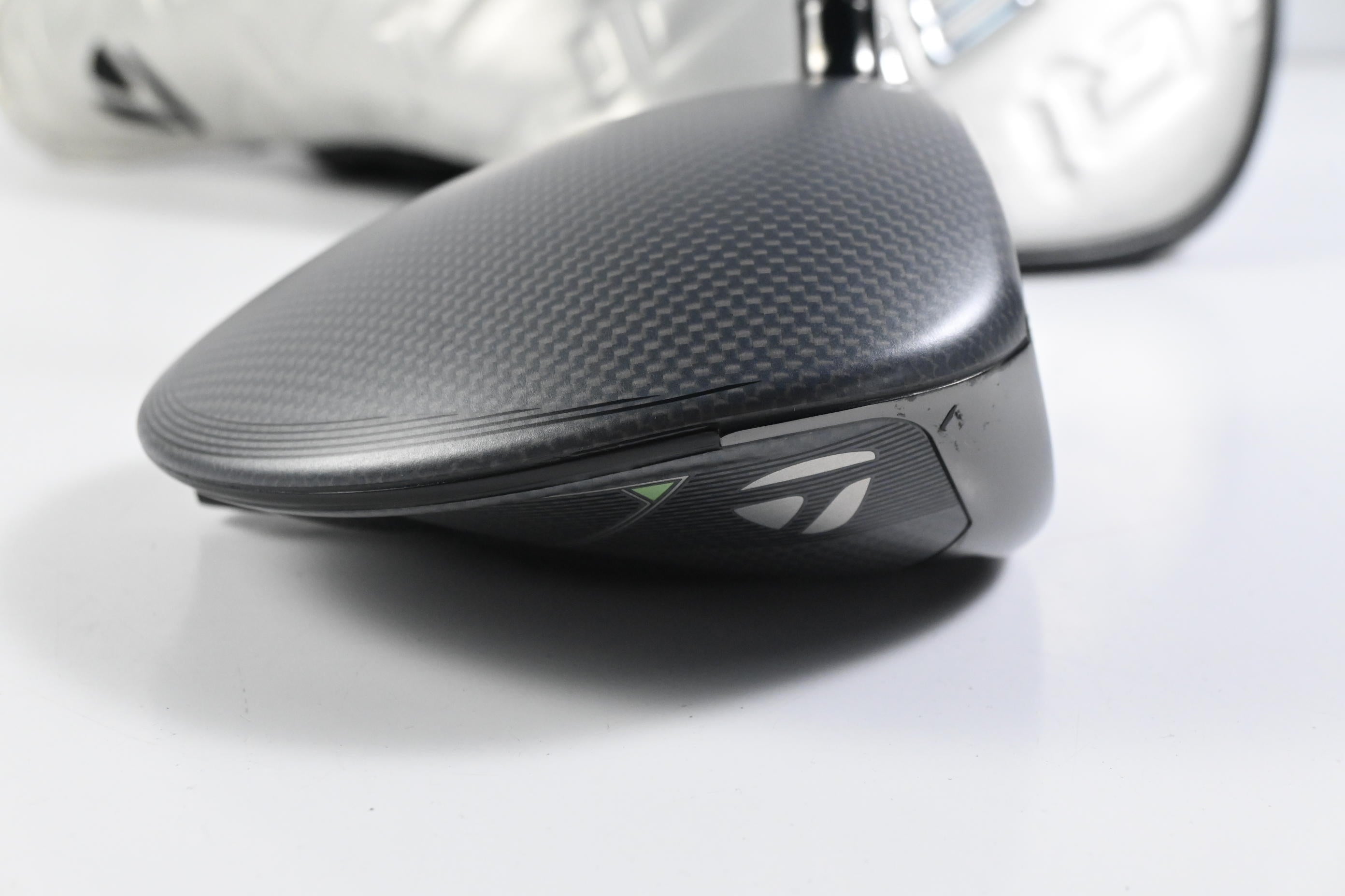 Taylormade Qi35 Driver / 10.5 Degree / Regular Flex Fujikura Ventus Blue 5 Shaft