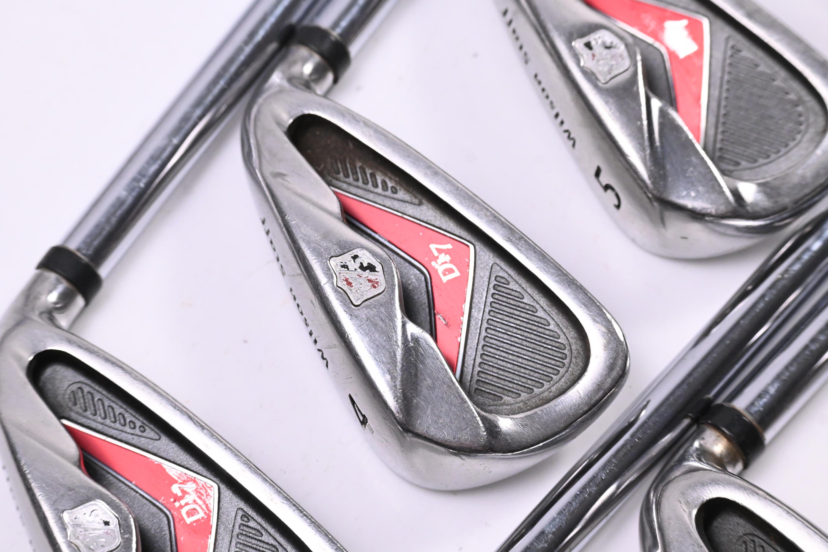 Wilson Staff Di7 Irons / 3-PW / Uniflex TX-105 fs Shafts