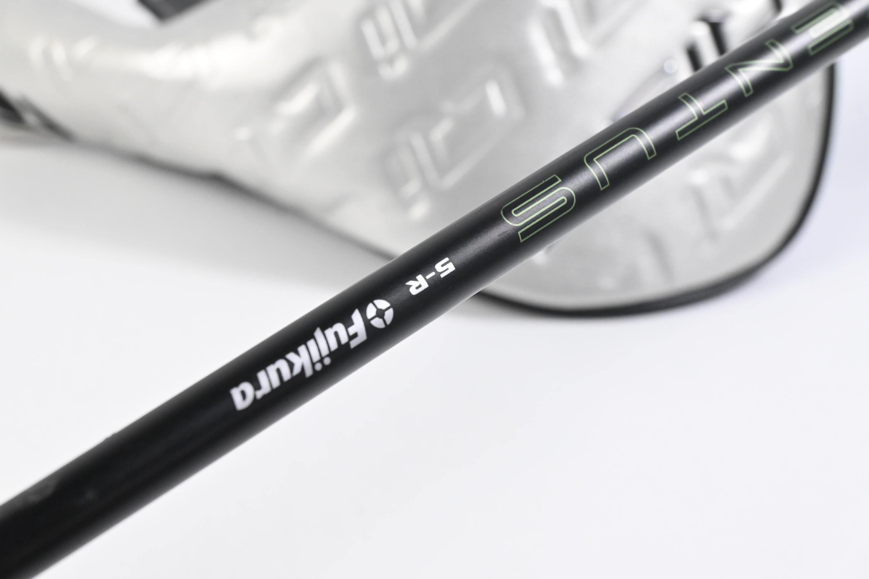 Taylormade Qi35 Driver / 10.5 Degree / Regular Flex Fujikura Ventus Blue 5 Shaft