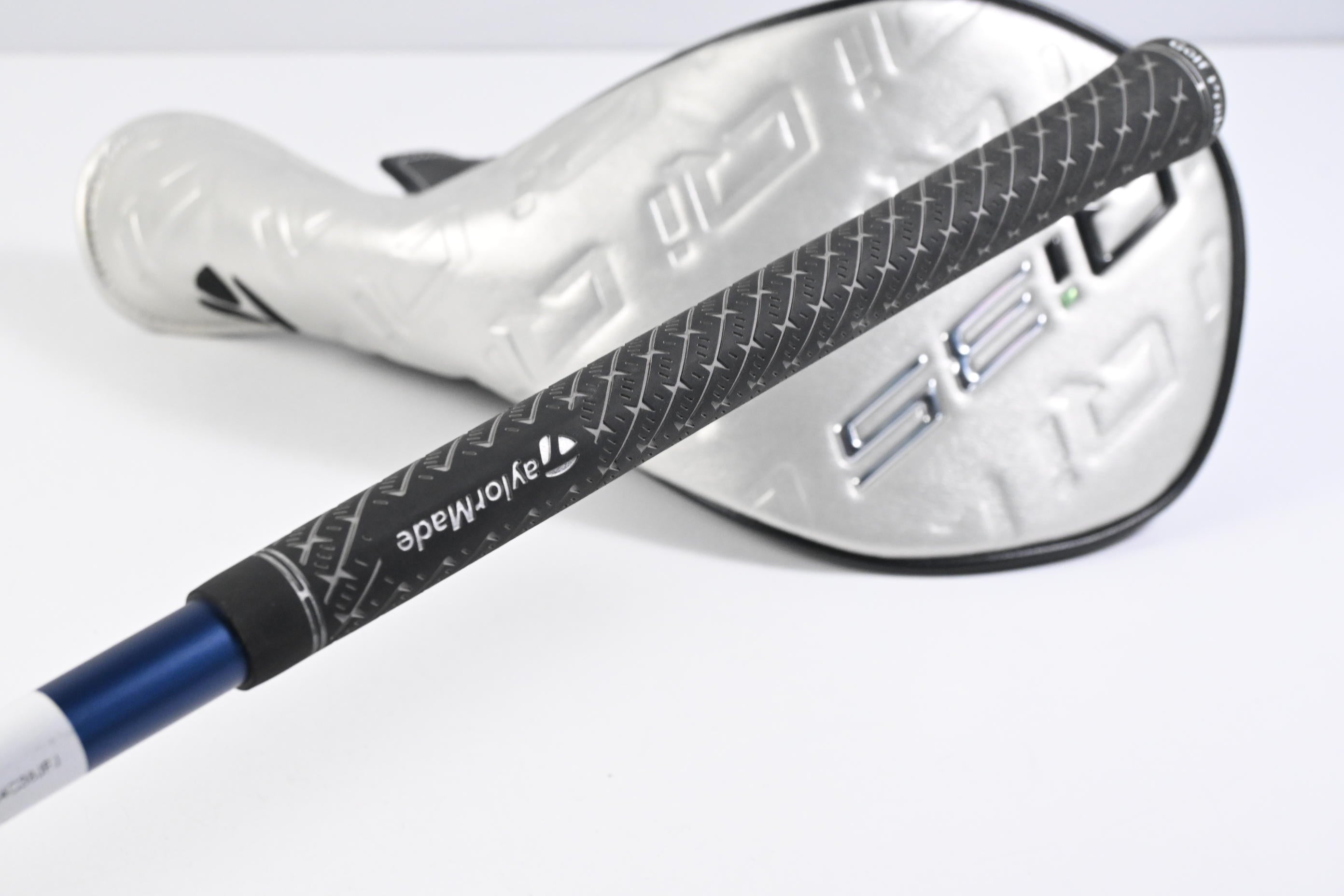 Taylormade Qi35 Driver / 10.5 Degree / Regular Flex Fujikura Ventus Blue 5 Shaft