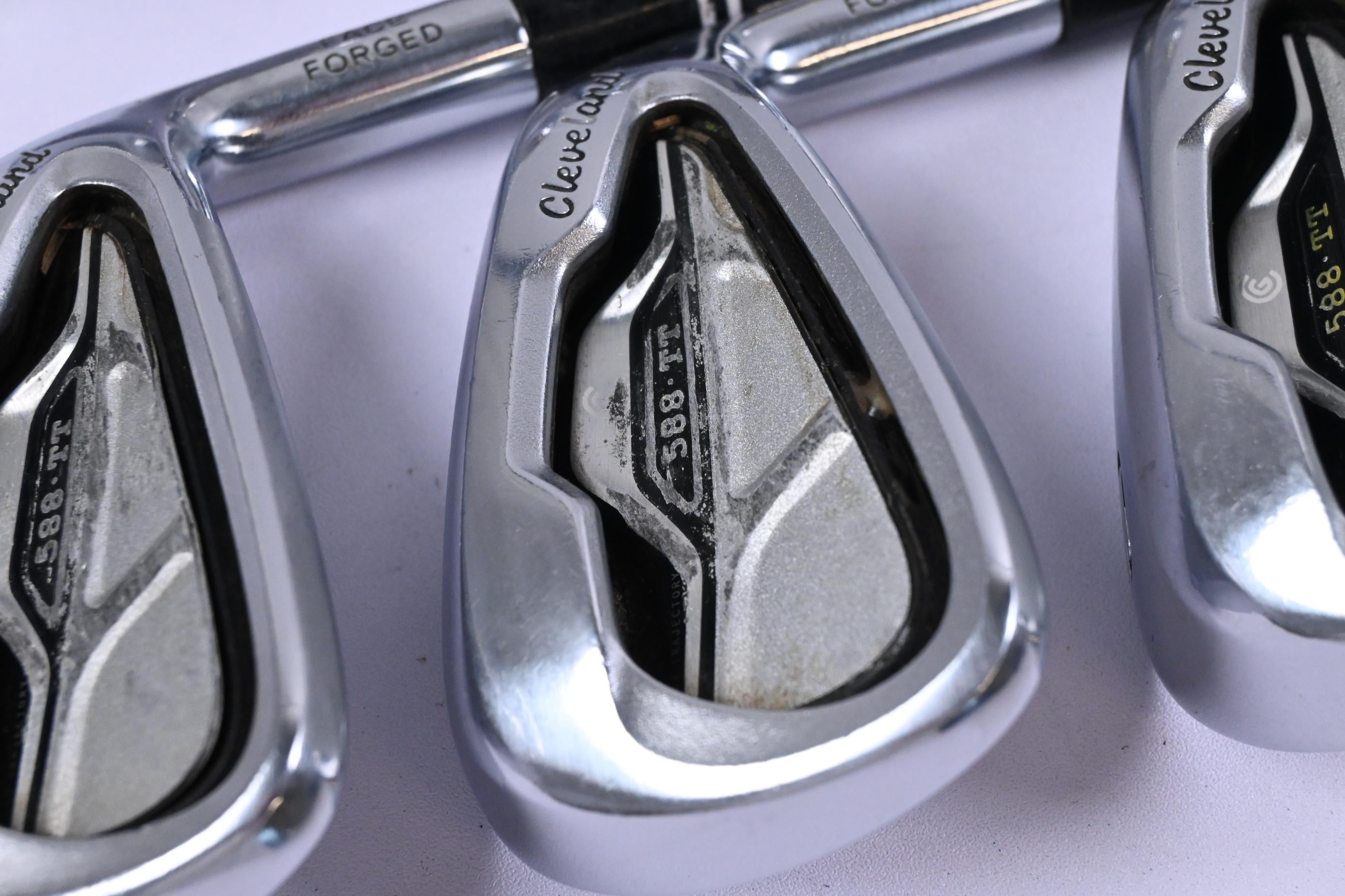 Cleveland 588 TT Irons / 5-9i+GW / Regular Flex Dynamic Gold R300