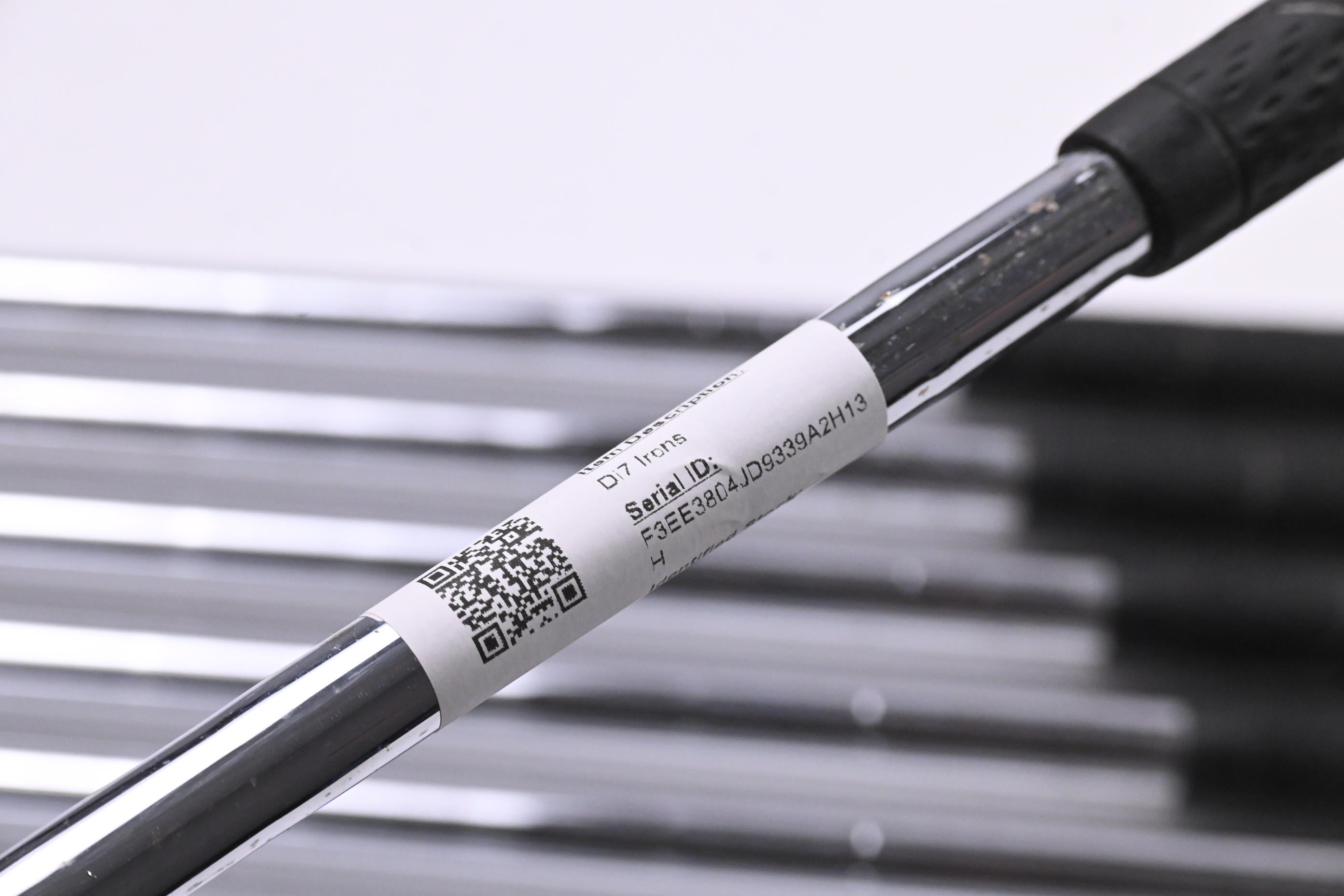 Wilson Staff Di7 Irons / 3-PW / Uniflex TX-105 fs Shafts