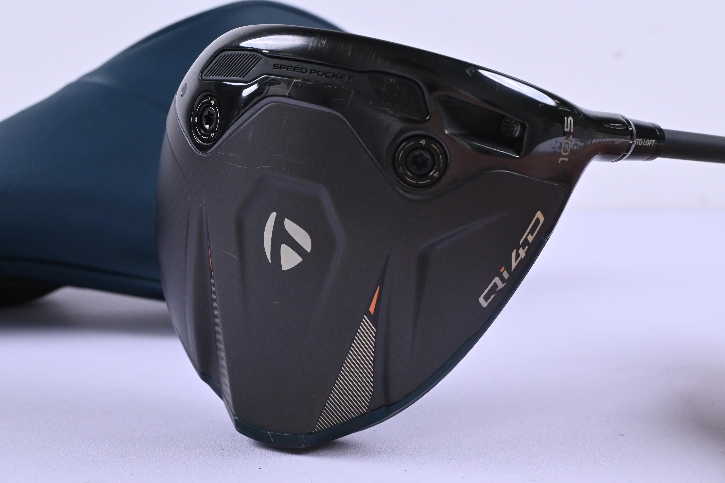 Taylormade Qi4D Driver / 10.5 Degree / Stiff Flex Taylormade Reax Blue 50