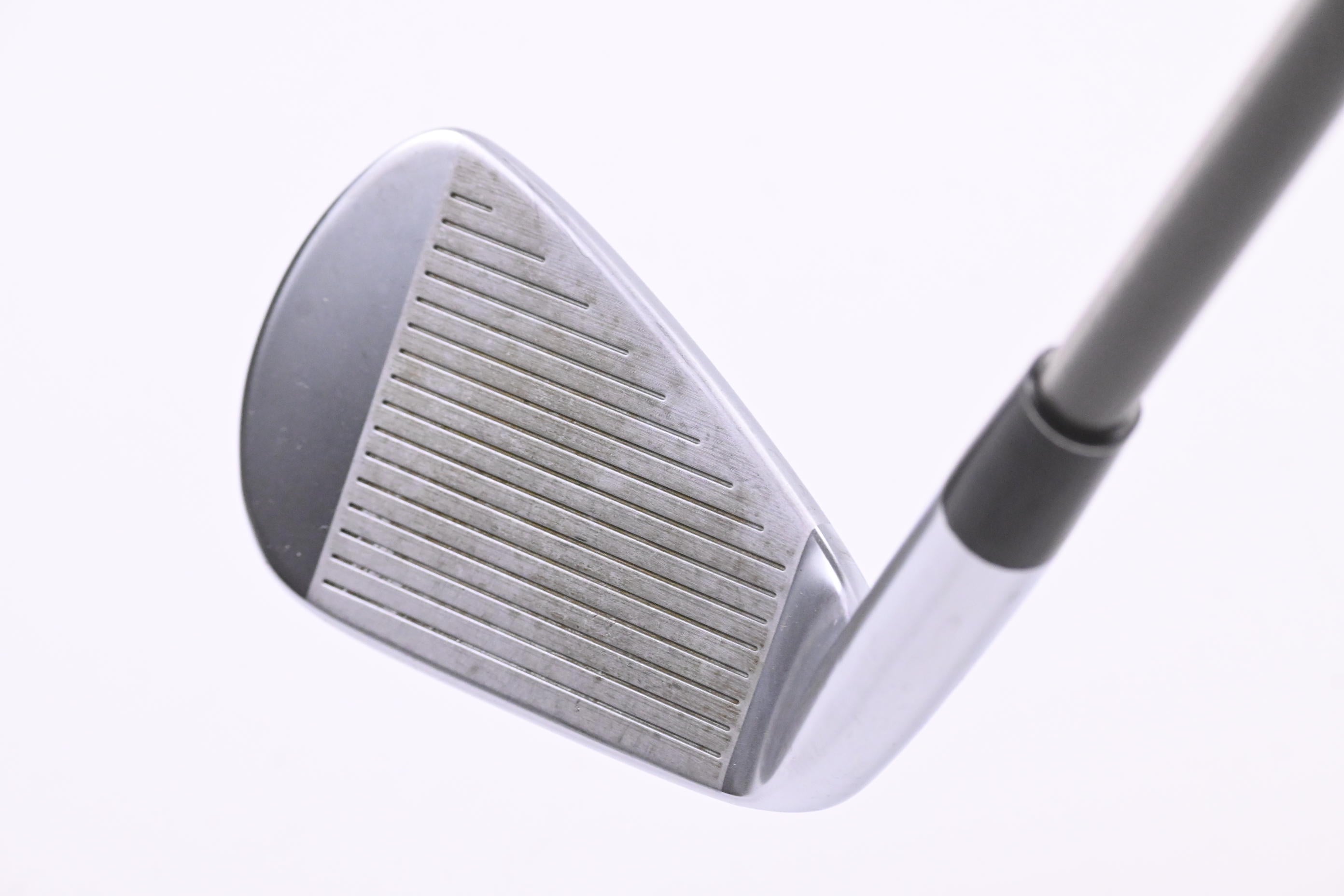 Srixon ZXi5 #9 Iron / Regular Flex Aerotech Steelfiber i70 CW Shaft