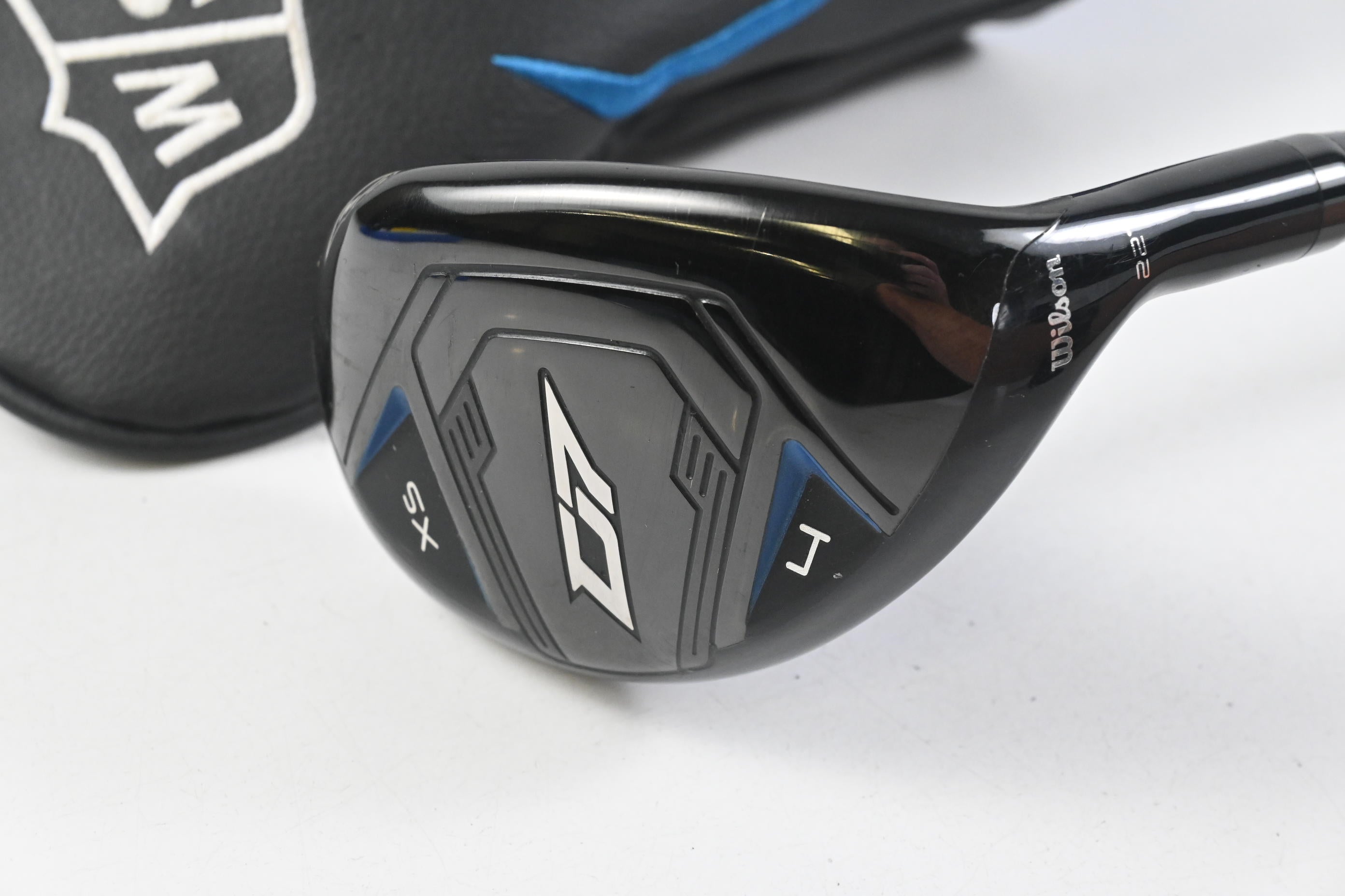 Wilson Staff D7 #4 Hybrid / 22 Degree / Regular Flex UST Mamiya Helium Shaft