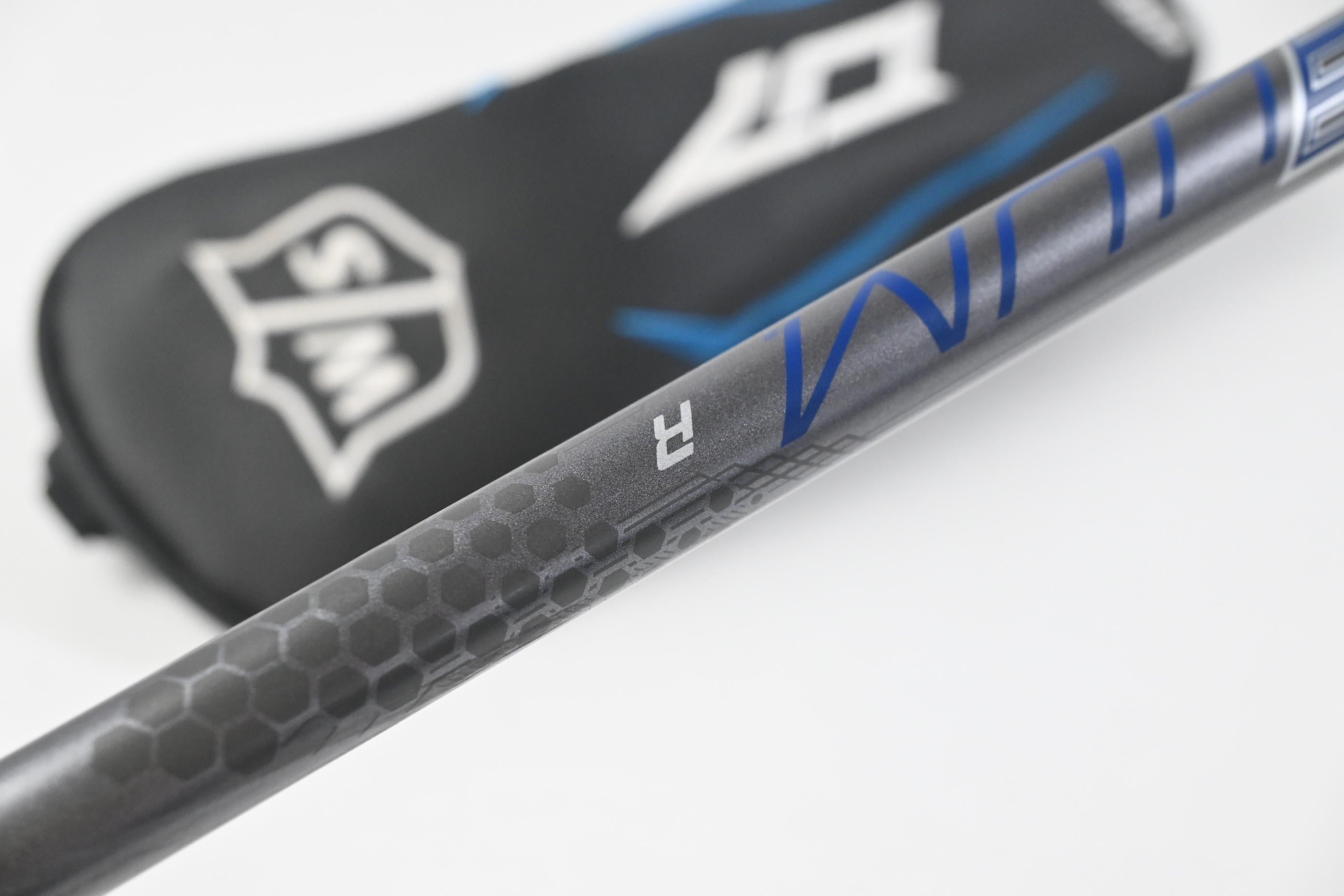 Wilson Staff D7 #4 Hybrid / 22 Degree / Regular Flex UST Mamiya Helium Shaft