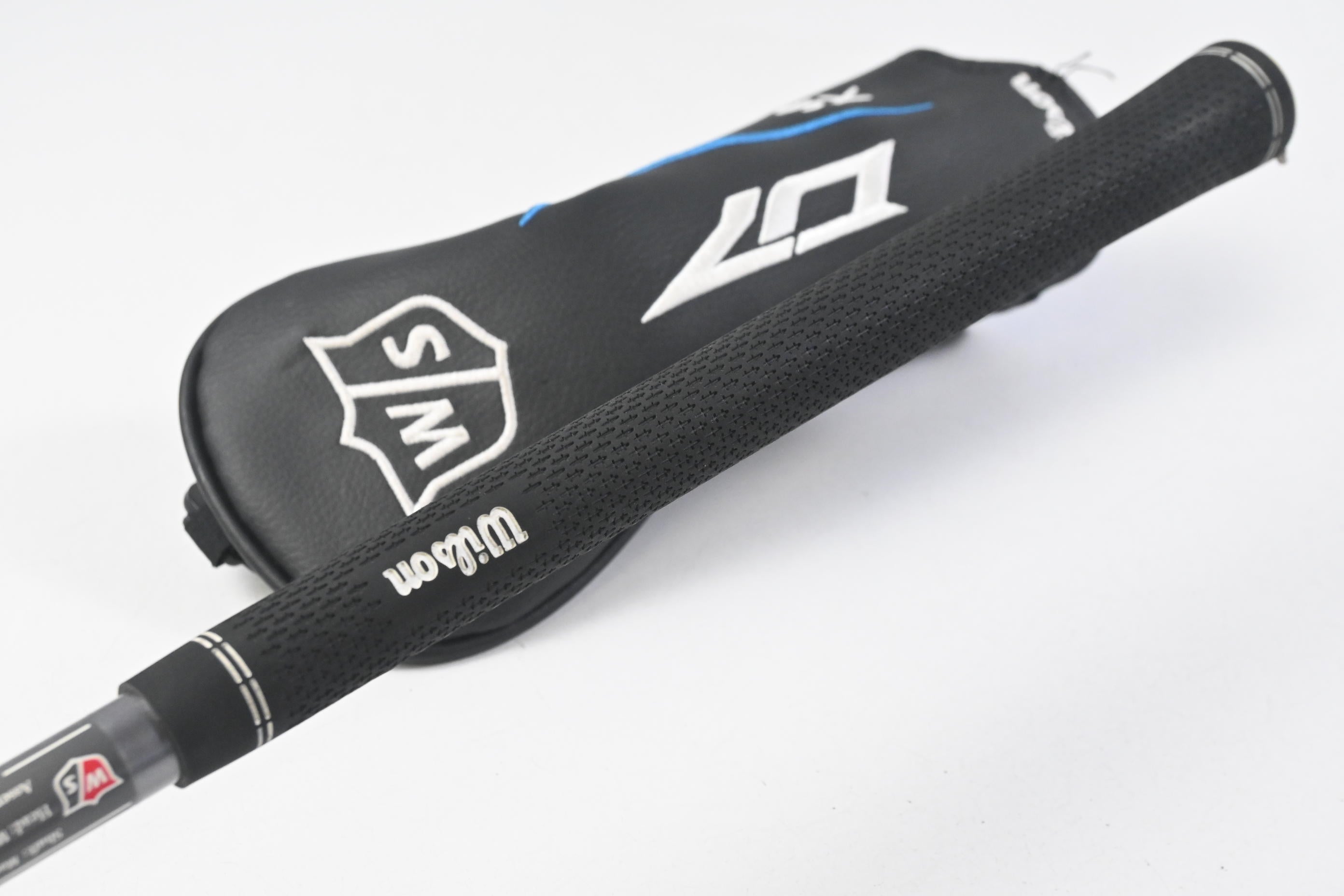Wilson Staff D7 #4 Hybrid / 22 Degree / Regular Flex UST Mamiya Helium Shaft