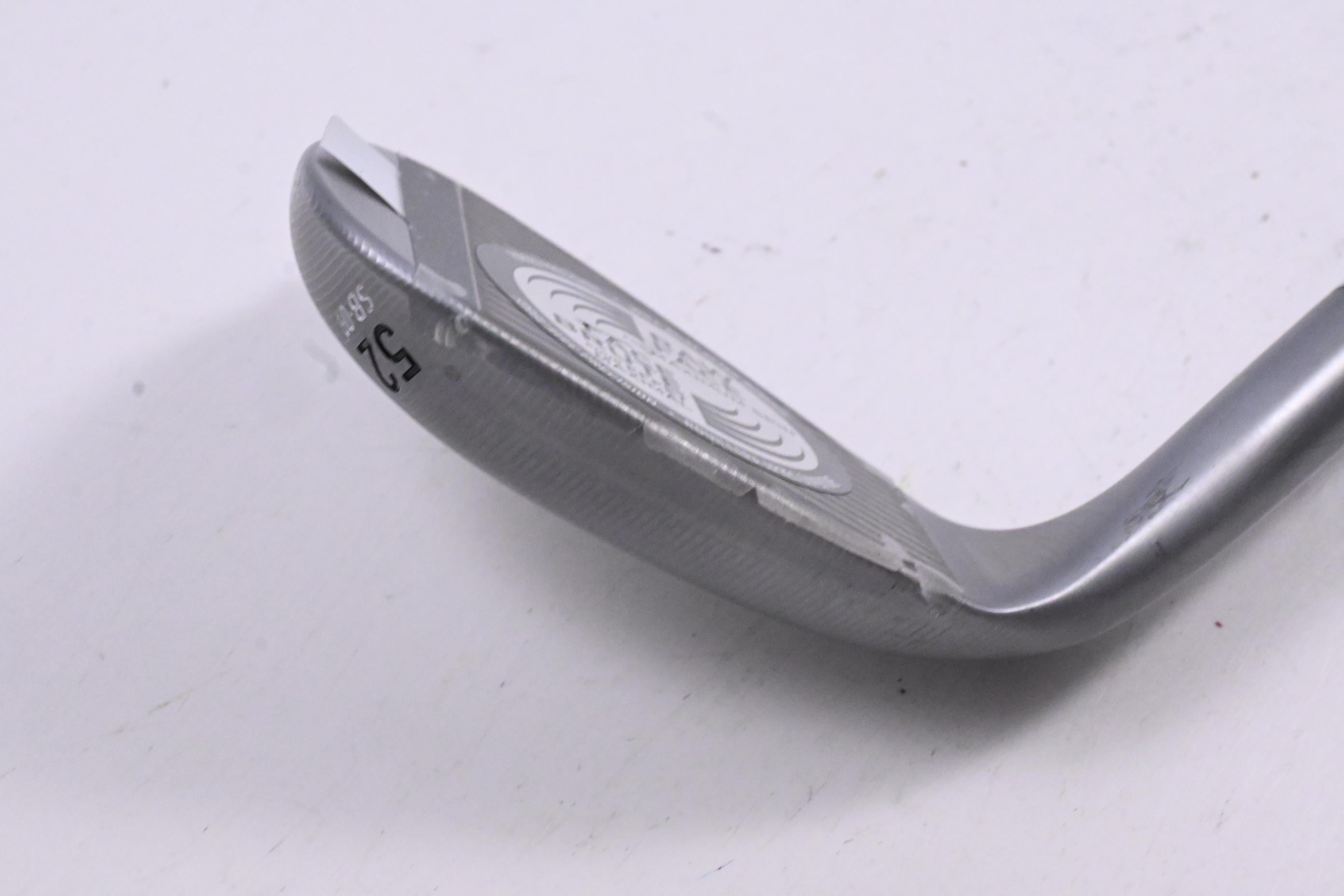 Taylormade Milled Grind 5 Gab Wedge / 52 Degree / Wedge Flex Dynamic Gold 115