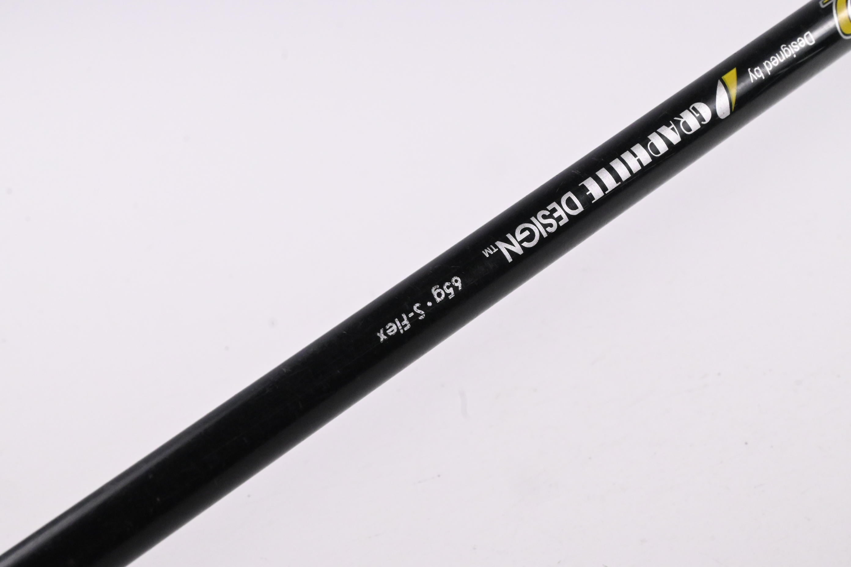 Titleist 910 D2 Driver / 10.5 Degree / Stiff Flex Graphite Design Tour AD YSQ 65