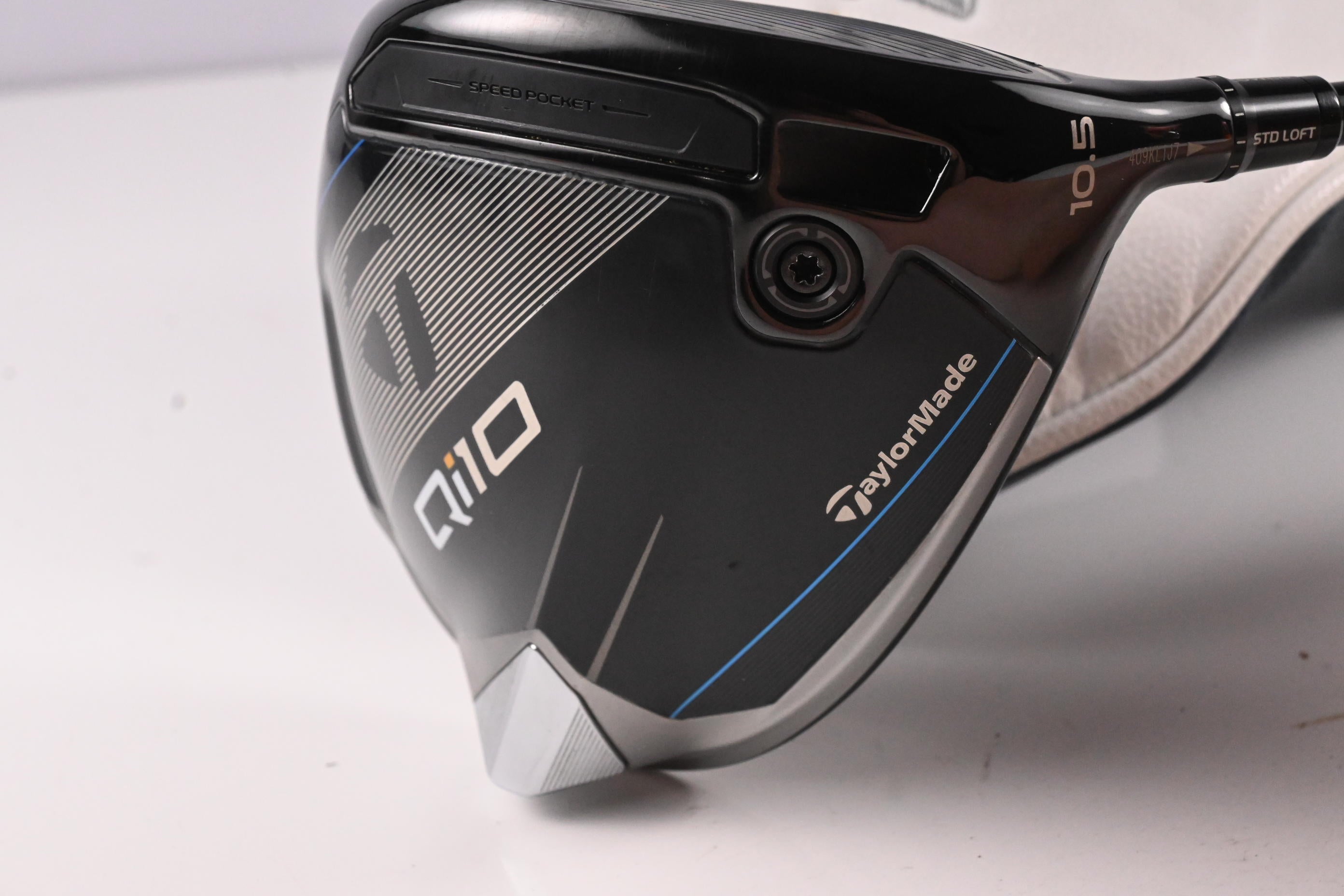 Taylormade Qi10 Driver / 10.5 Degree / Stiff Flex Ventus TR Blue 5 Shaft