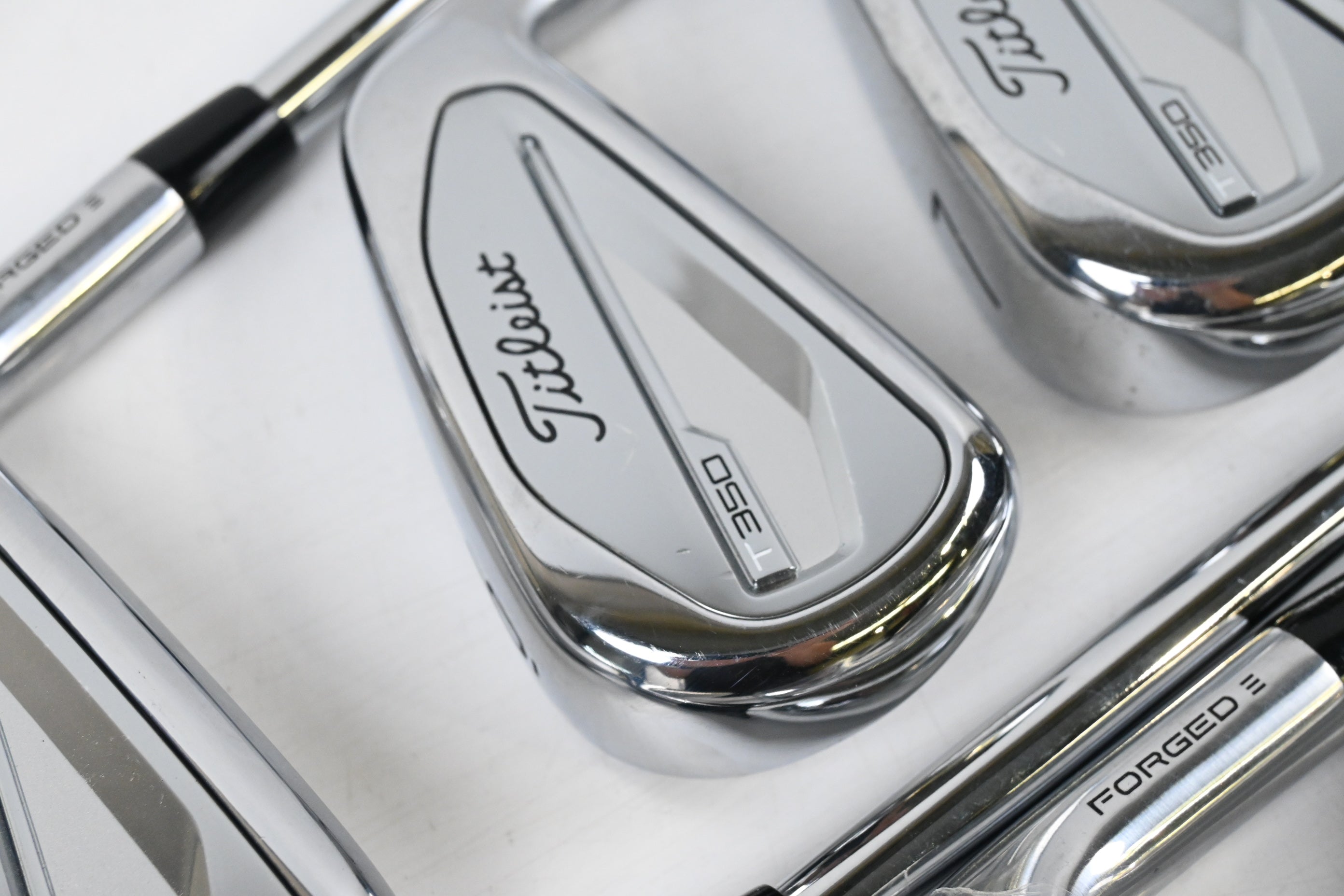 Titleist T350 Irons / 5-PW+GW / Regular Flex AMT Red R300 Shafts