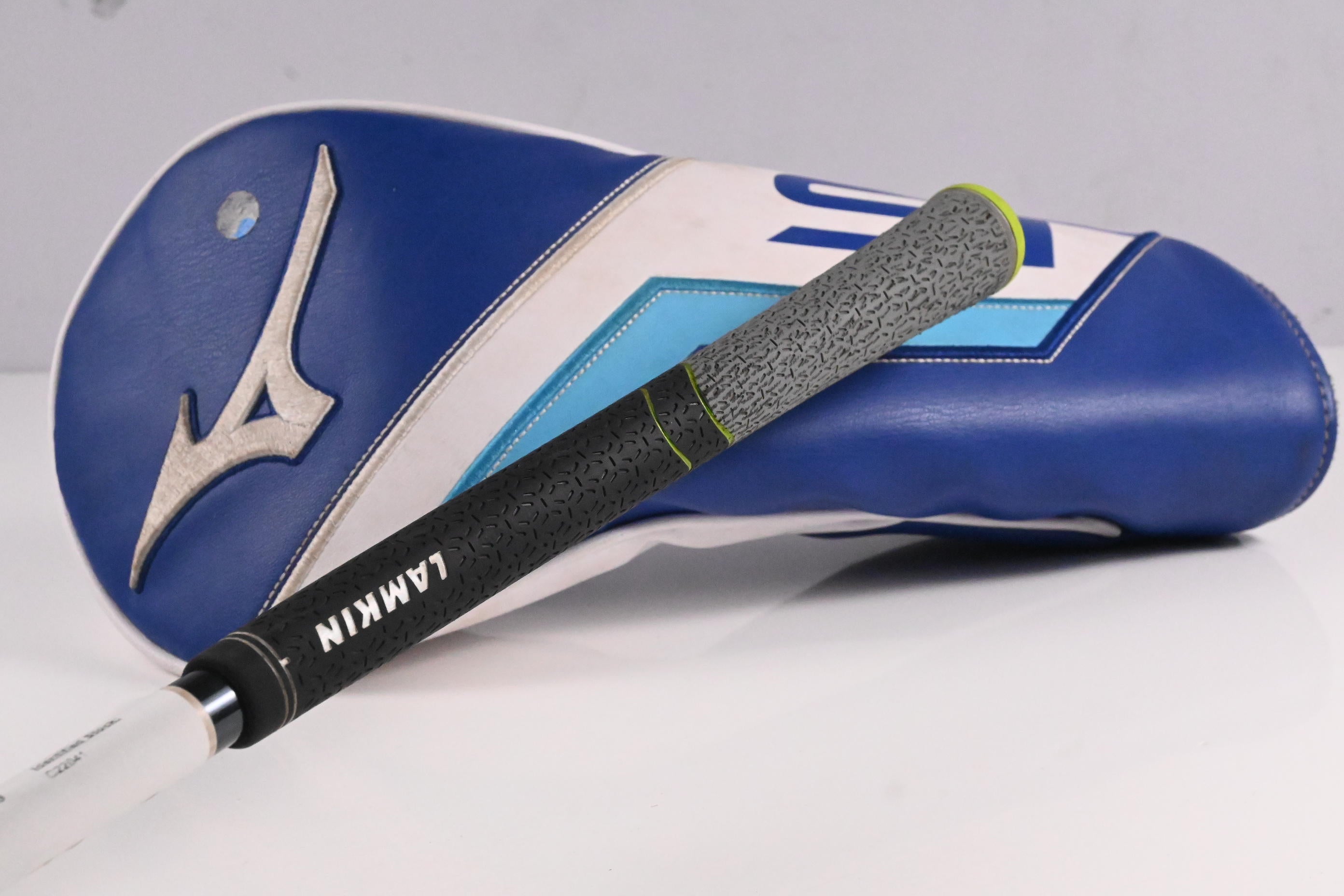 Mizuno ST-Z 230 Driver / 10.5 Degree / Regular Flex LIN-Q M40X Red 50 Shaft