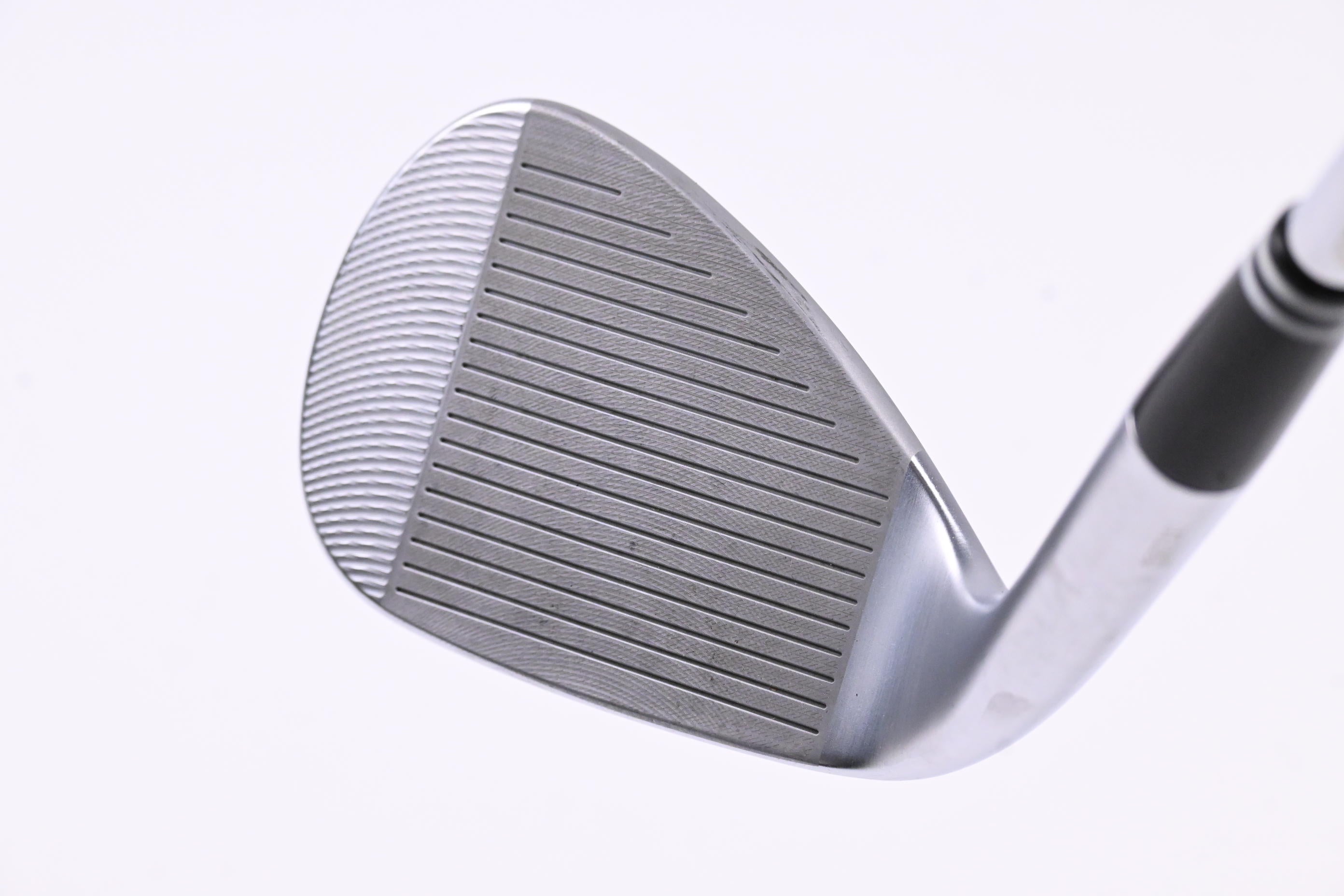 Cleveland CBX 4 Zipcore Pitching Wedge / 48 Degree / Wedge Flex KBS Hi-Rev 2.0