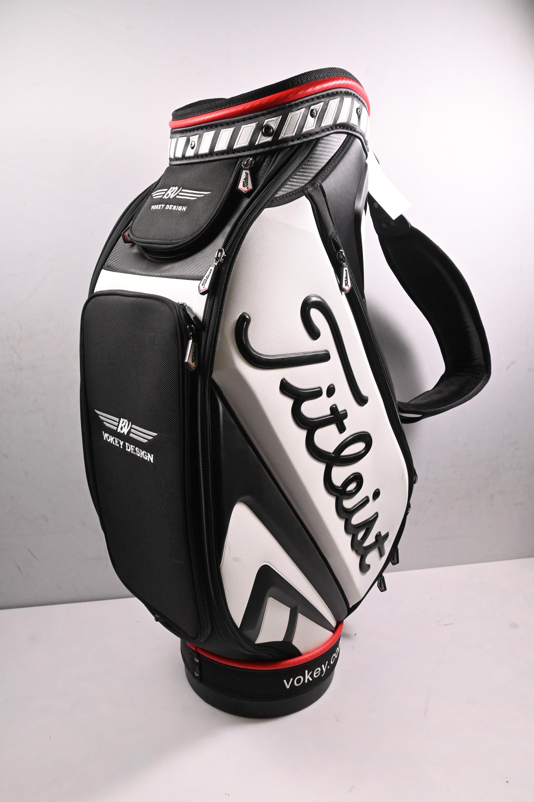 Titleist Tour Vokey Bag / 6-Way Divider / Black, White, Red