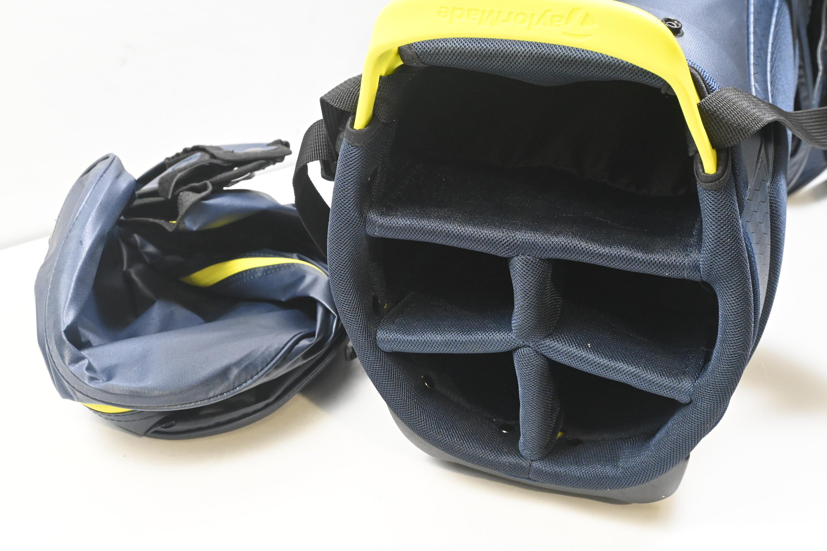 Taylormade Flex Tech Waterproof Stand Bag / 5-Way Divider / Navy, Yellow