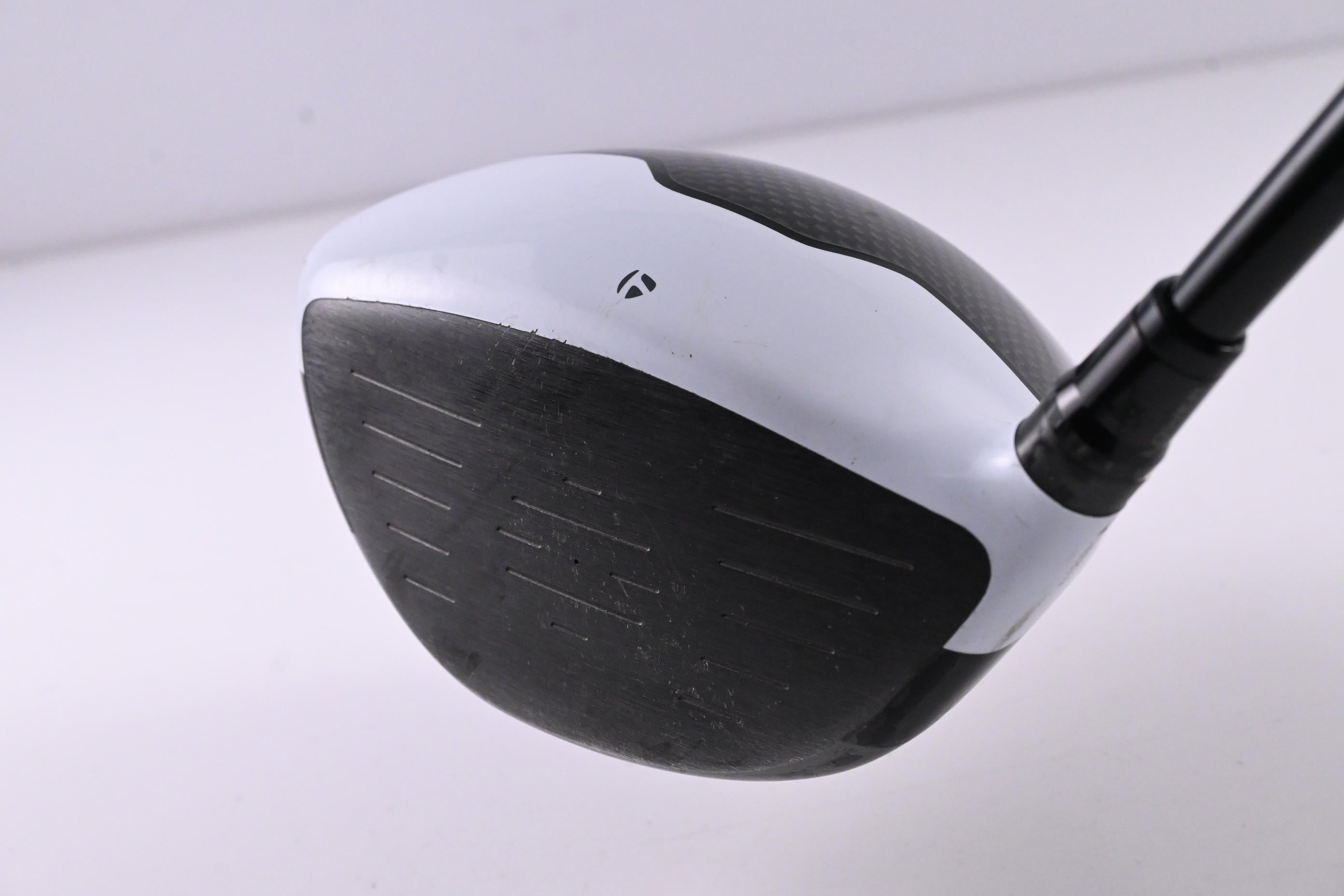 Taylormade M2 2016 Driver / 10.5 Degree / Stiff Flex Fujikura Atmos Red 5 Shaft