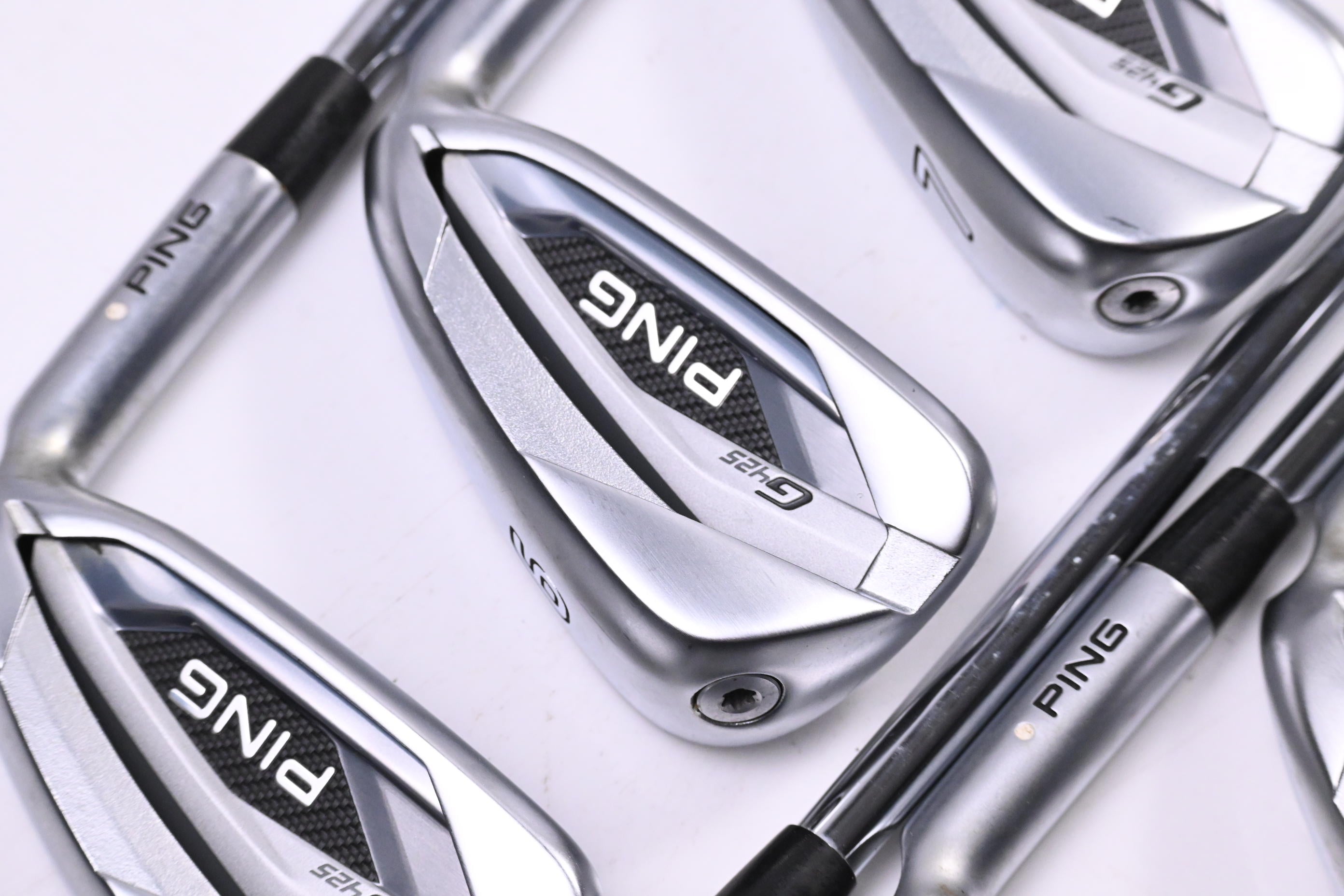 Ping G425 Irons / 5-PW+SW / White Dot / Regular Flex Ping AWT 2.0 Shafts