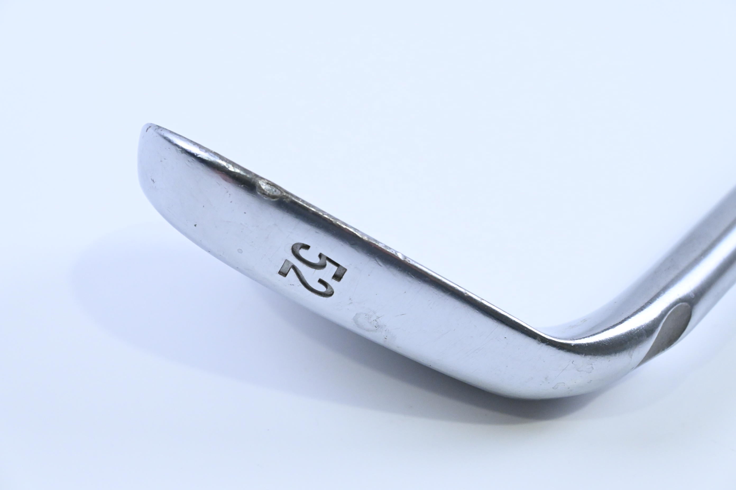 Ping Tour-S Gap Wedge / 52 Degree / Black Dot / Regular Flex Dynamic Gold R300