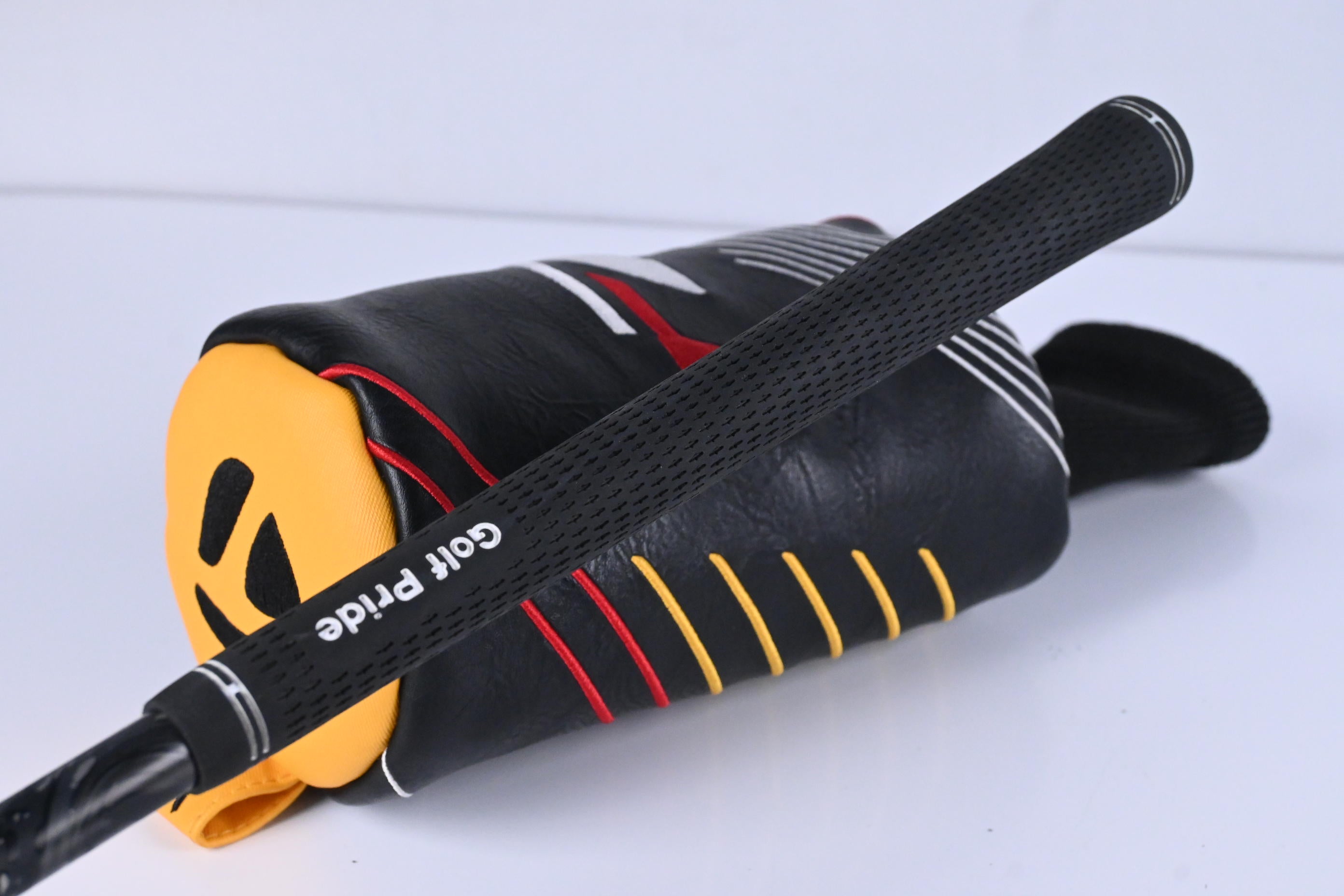 Taylormade R7 Quad Mini Driver / 13.5 Degree / X-Flex Kai'li Dark Waves White 70