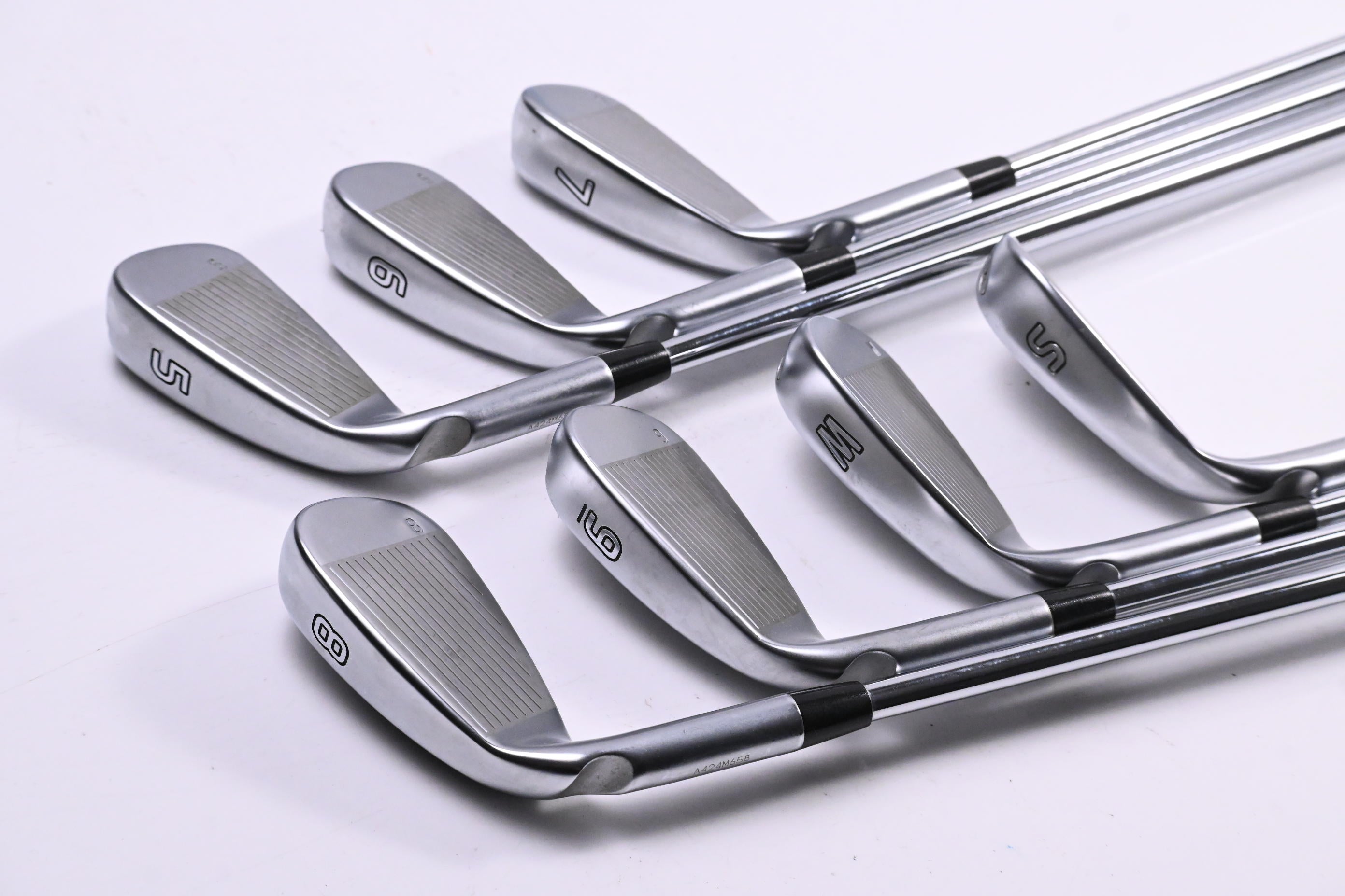 Ping G425 Irons / 5-PW+SW / White Dot / Regular Flex Ping AWT 2.0 Shafts