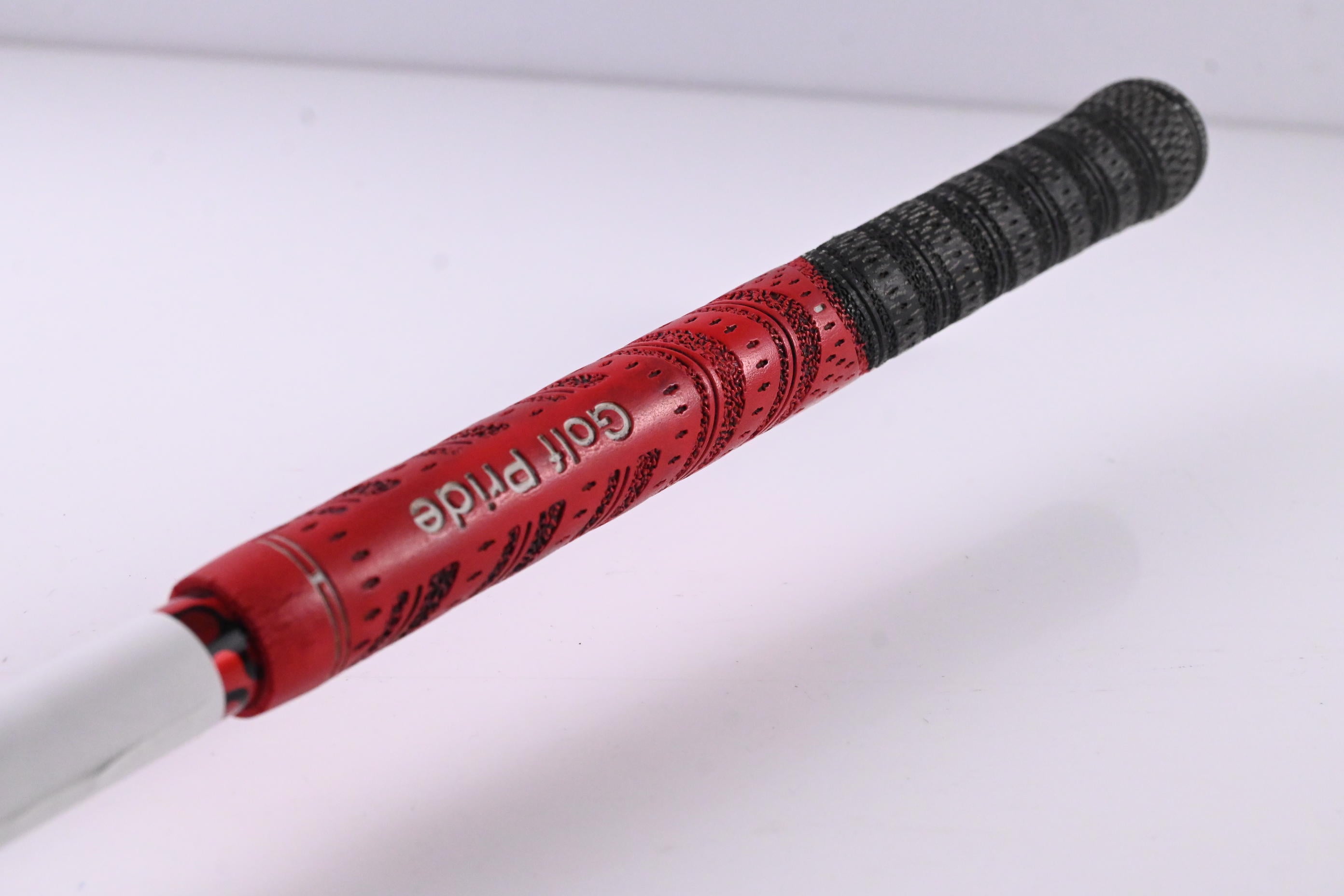 Taylormade M2 2016 Driver / 10.5 Degree / Stiff Flex Fujikura Atmos Red 5 Shaft