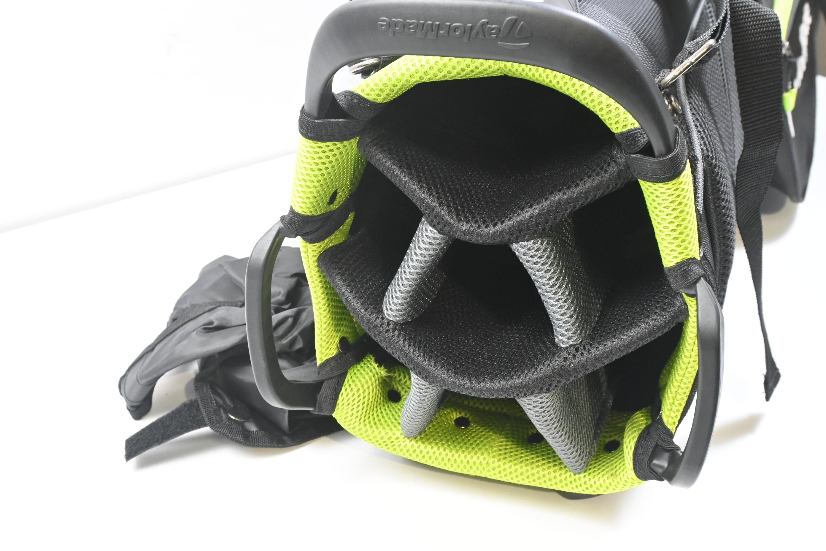 Taylormade Select Plus Stand Bag / 7-Way Divider / Black, Yellow