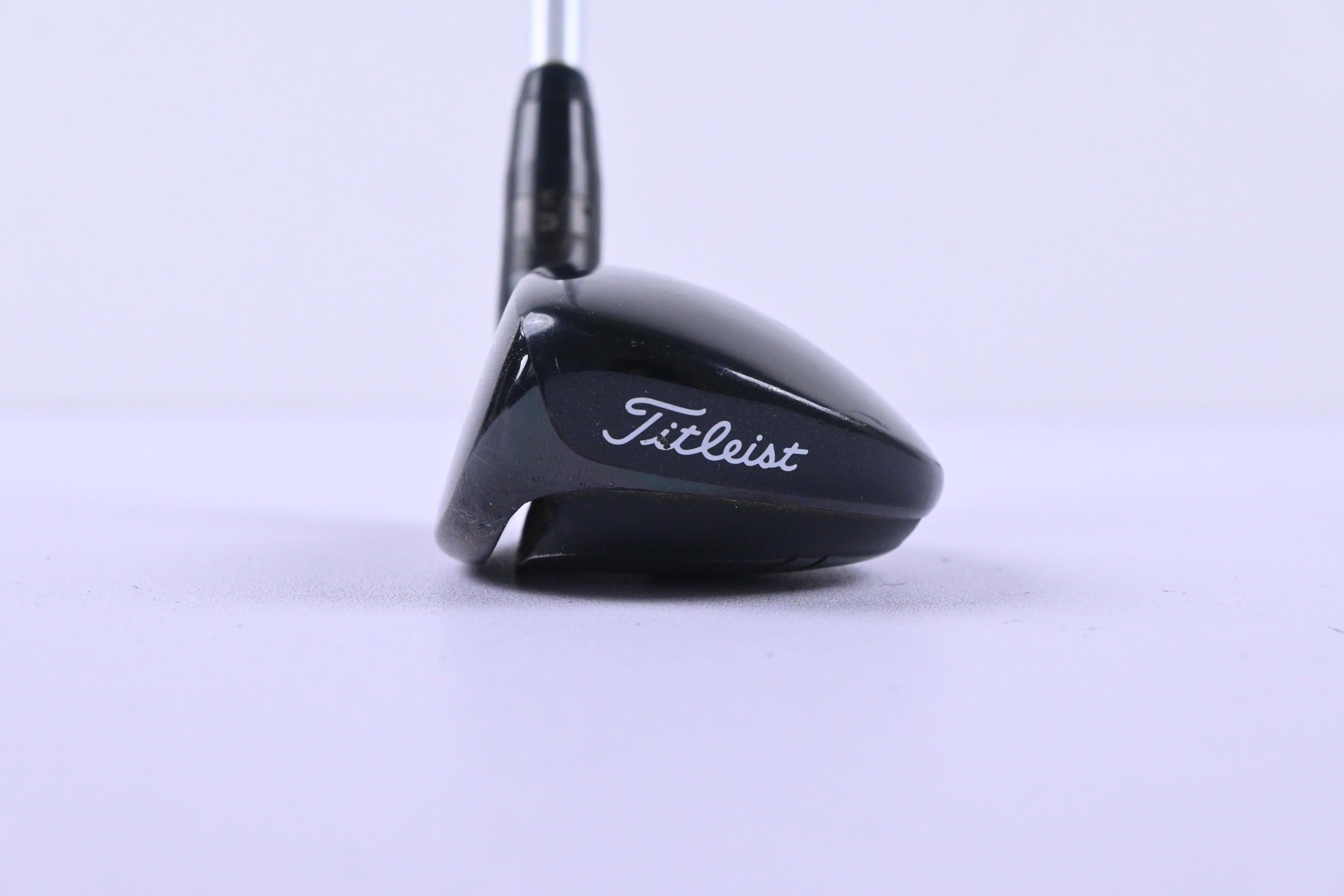 Left Hand Titleist 915H #2 Hybrid / 17.5 Degree / Stiff Flex Aldila Rogue 85