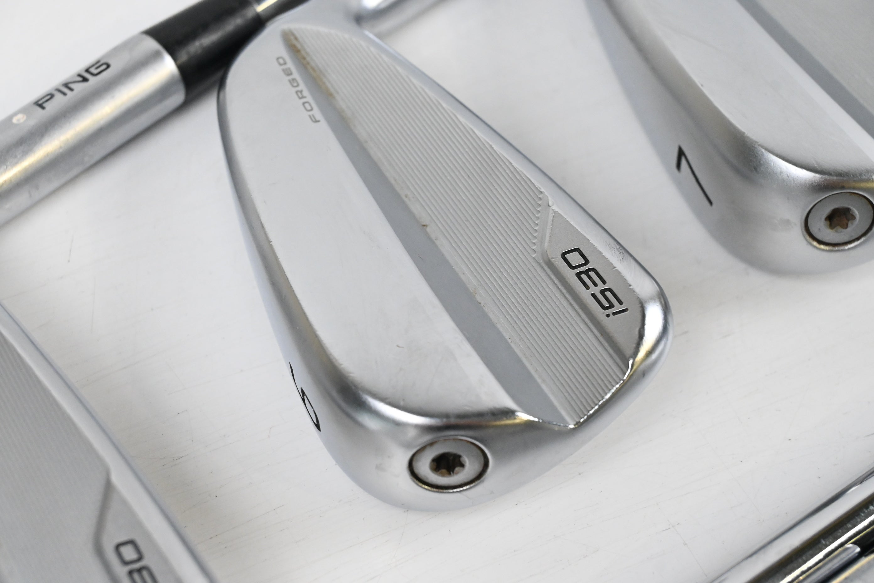 Ping i530 Irons / 5-PW+GW / White Dot / Stiff Flex Dynamic Gold Mid 115 S300 Shafts
