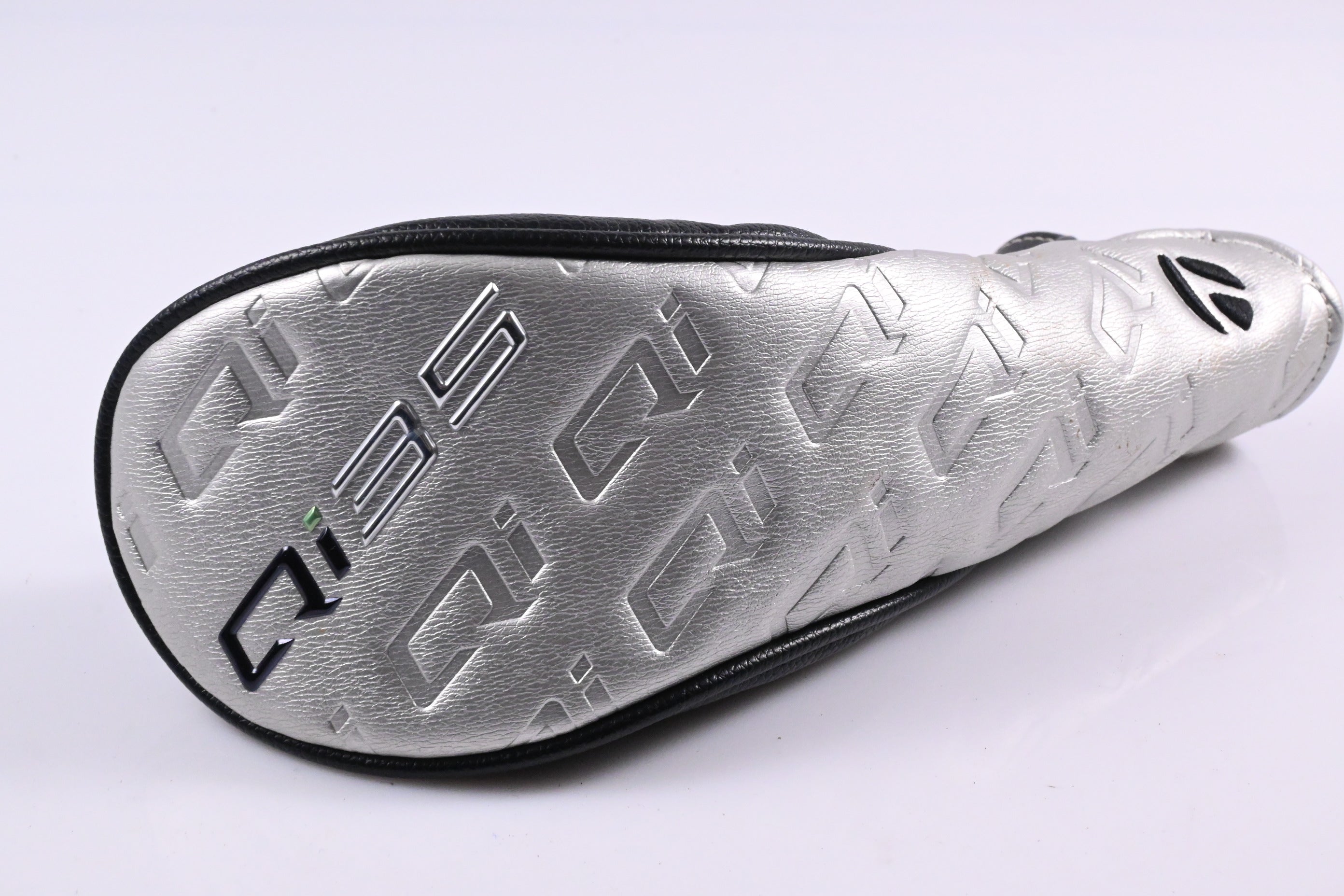 Taylormade Qi35 #4 Hybrid / 22 Degree / Regular Flex Fujikura Ventus Blue '25 6