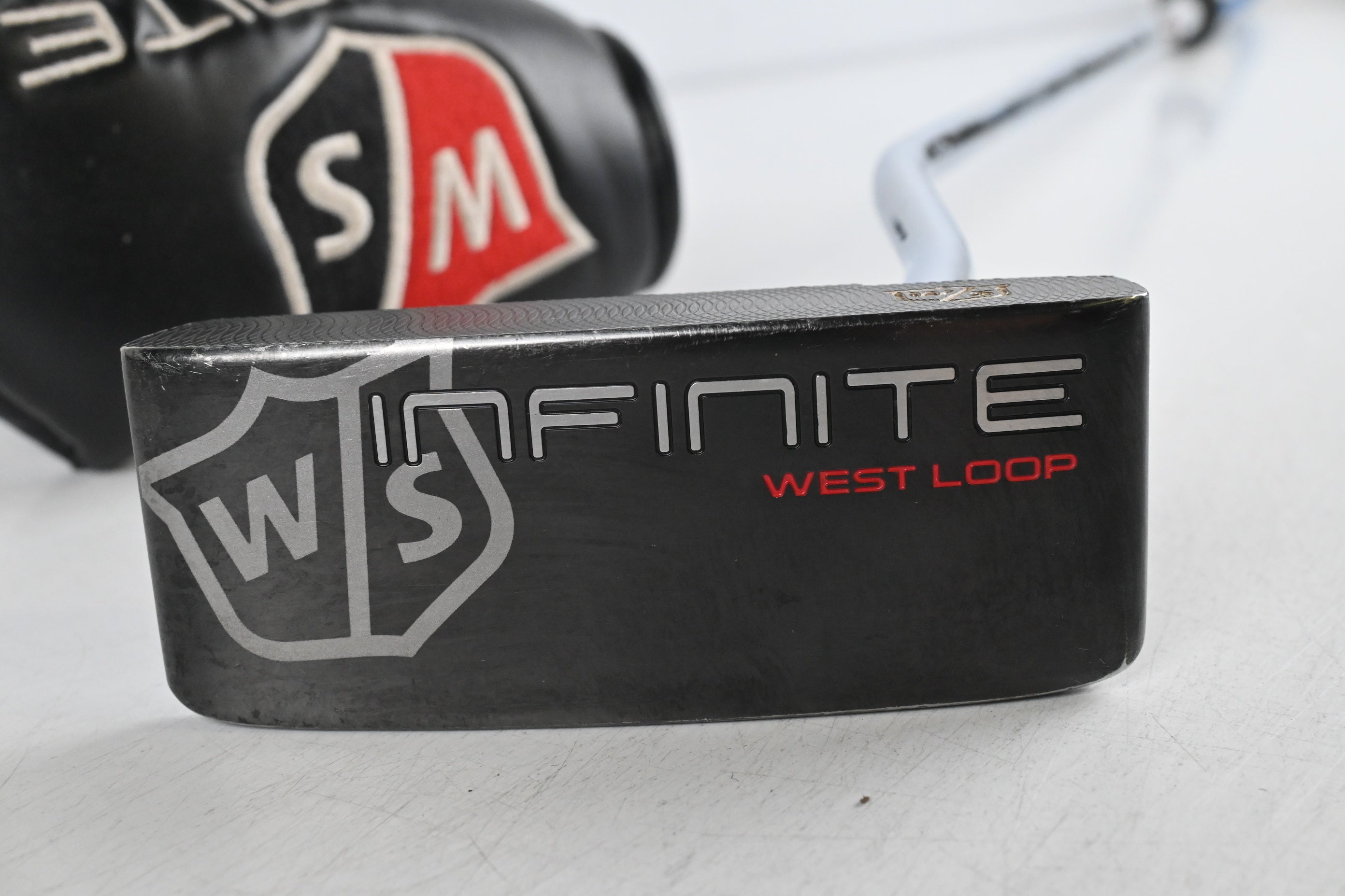 Wilson Infinite 2018 West Loop Putter / 34 Inch