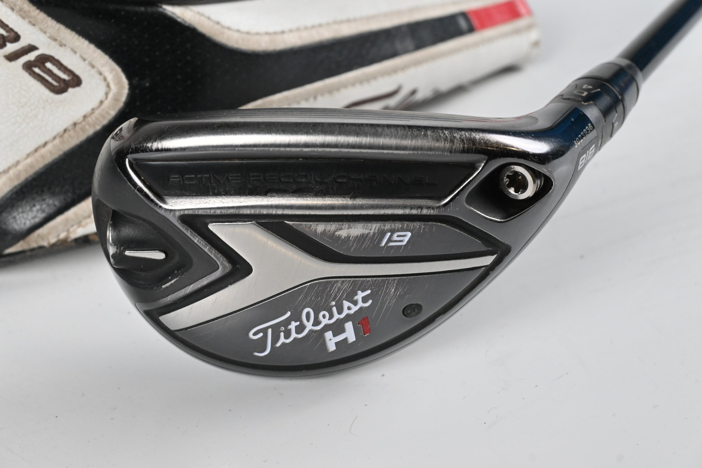 Titleist 818 H1 #3 Hybrid / 19 Degree / Stiff Flex Tensei AV RAW Blue 65 Shaft