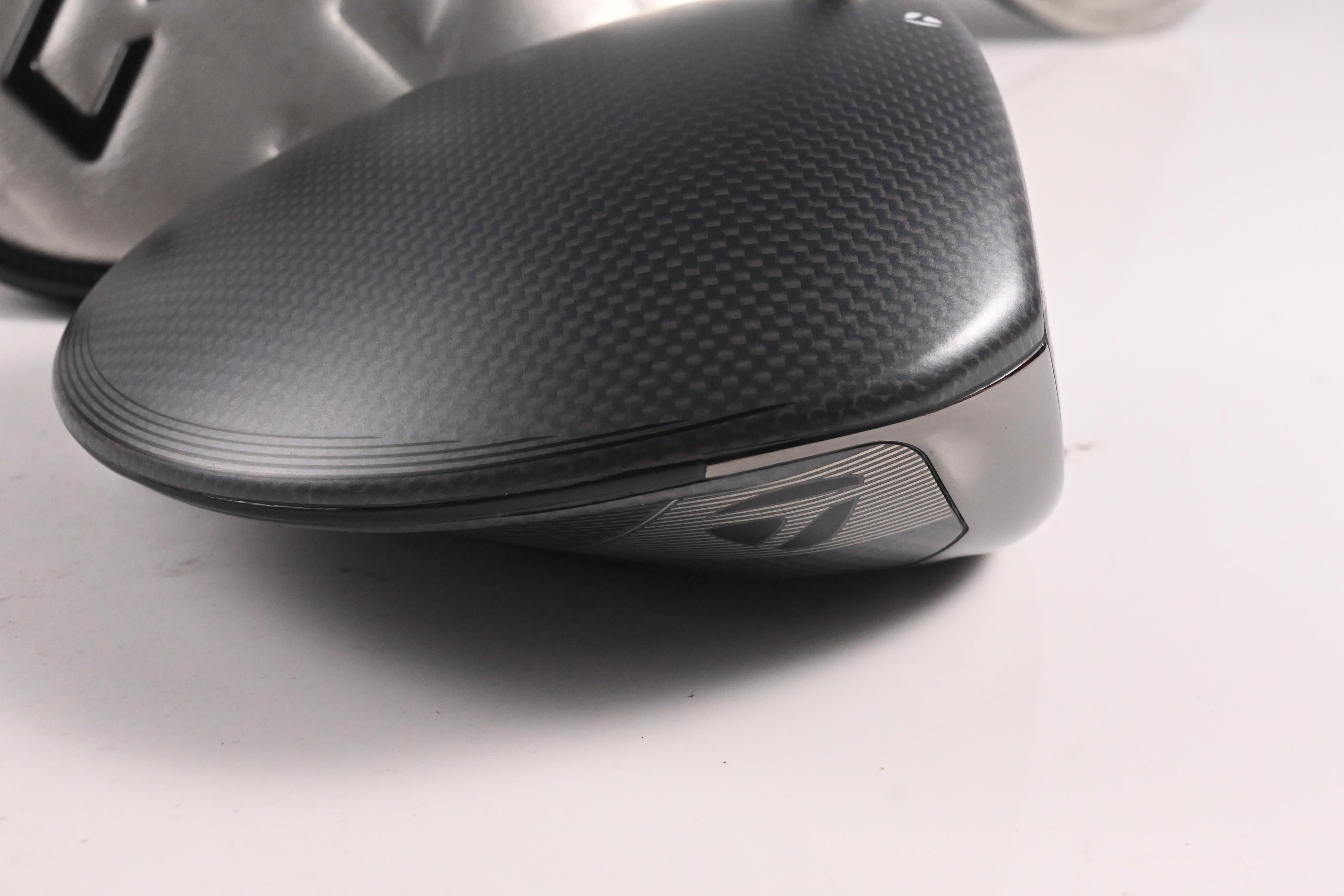 Taylormade Qi35 Max Driver / 9 Degree / Regular Flex UST Helium NCT 5 Shaft