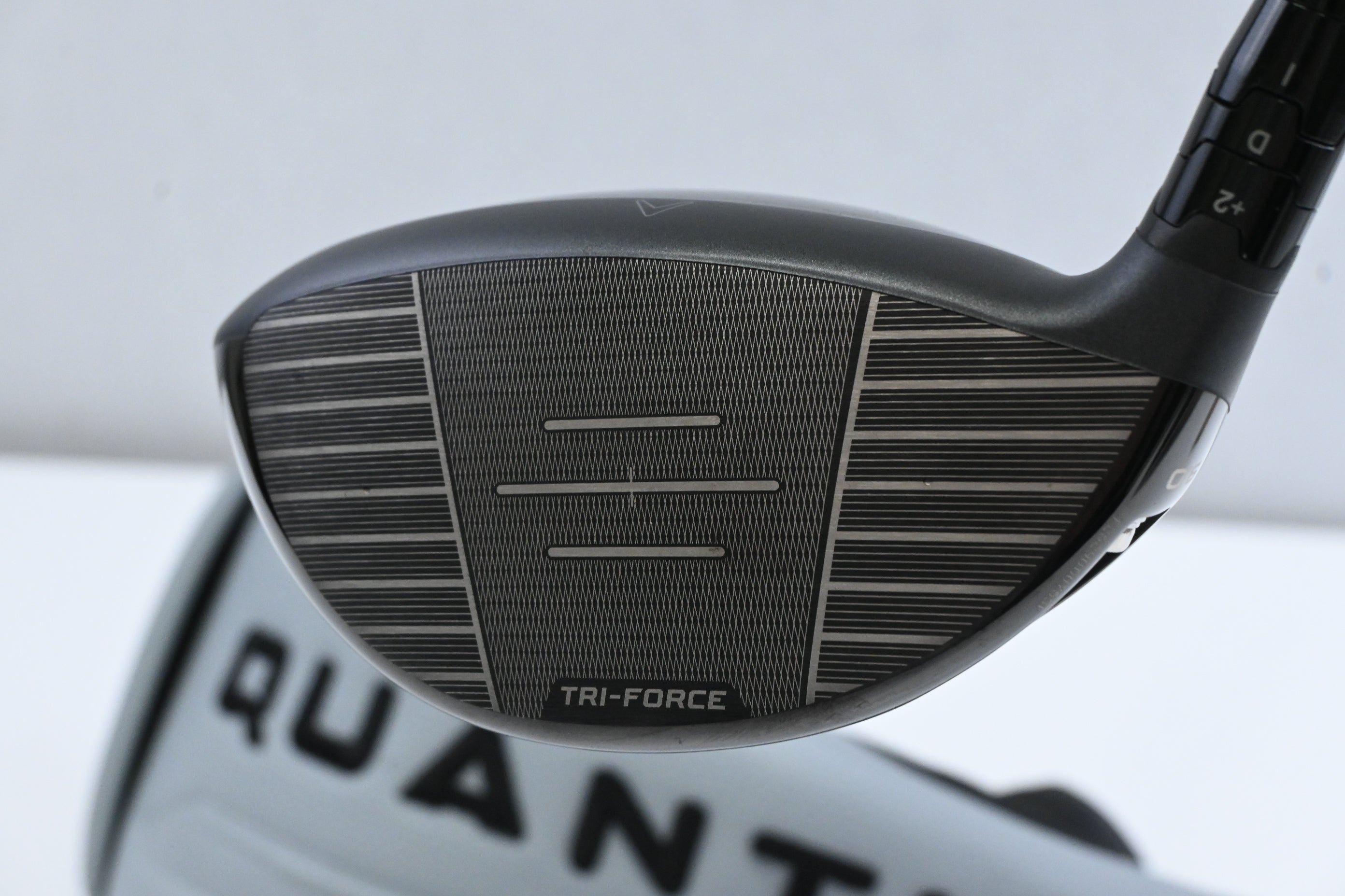 Callaway Quantum Max Driver / 9 Degree / Regular Flex Denali Frost Silver 50