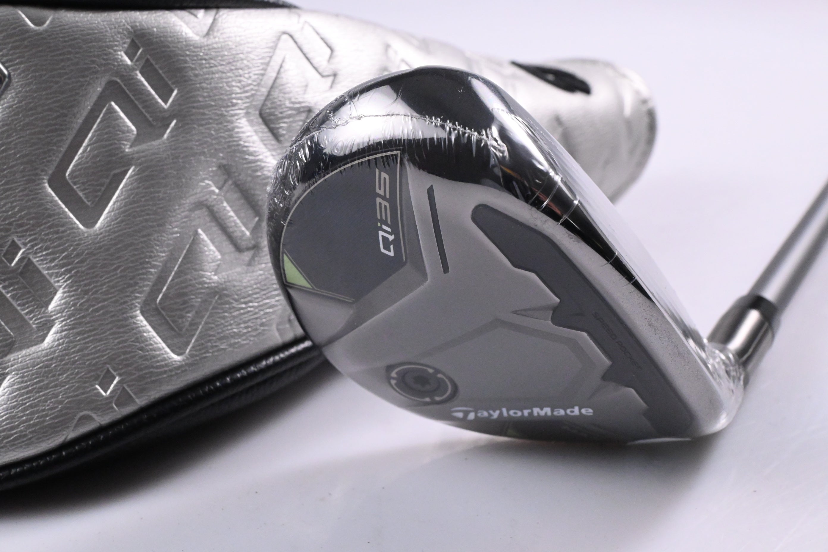 Taylormade Qi35 Max #4 Hybrid / 23 Degree / Regular Flex Fujikura Air Speeder 50