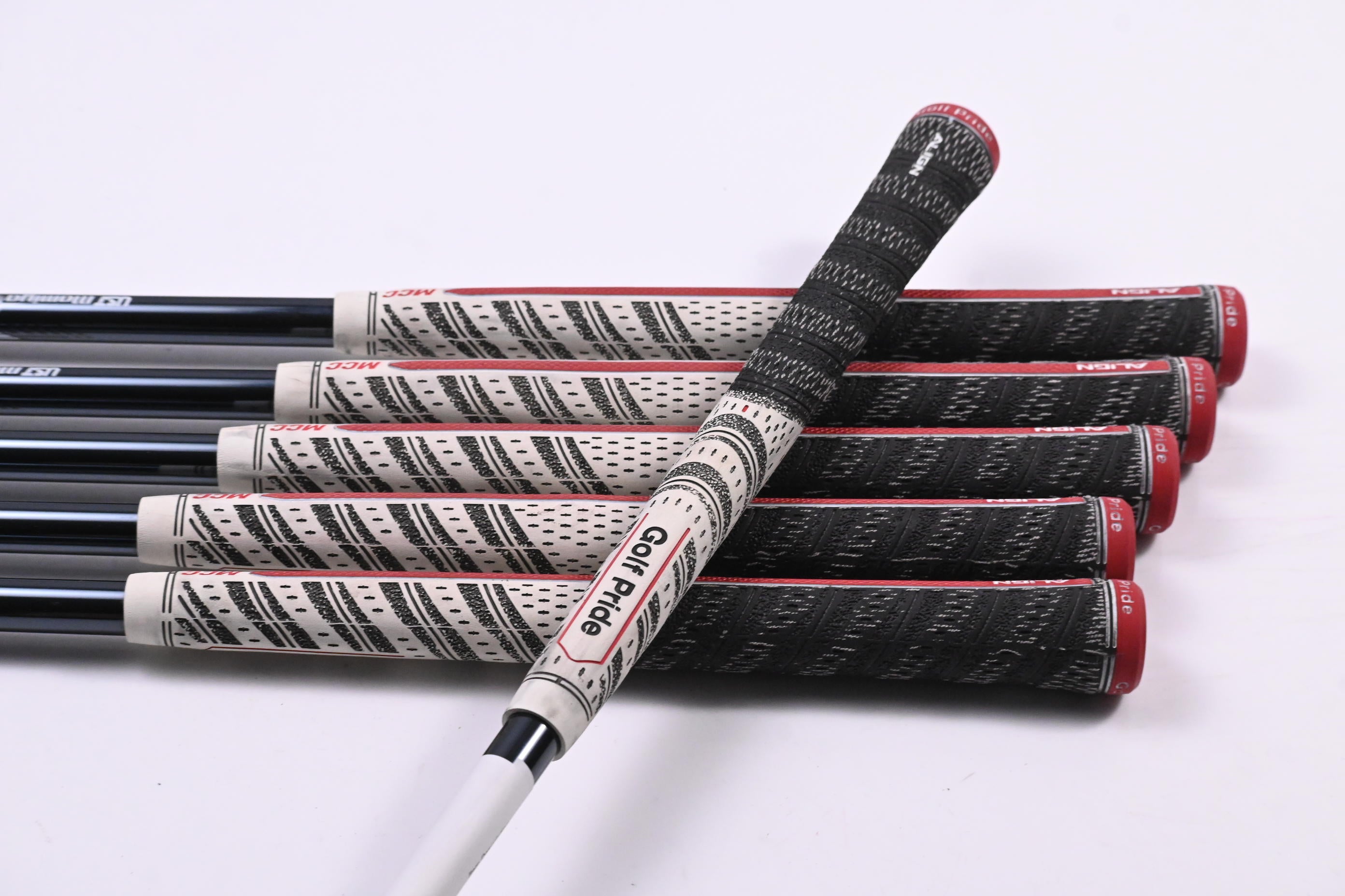 Left Hand Ping G730 Irons / 6-PW+GW / Red Dot / Regular Flex UST Recoil Dart 75