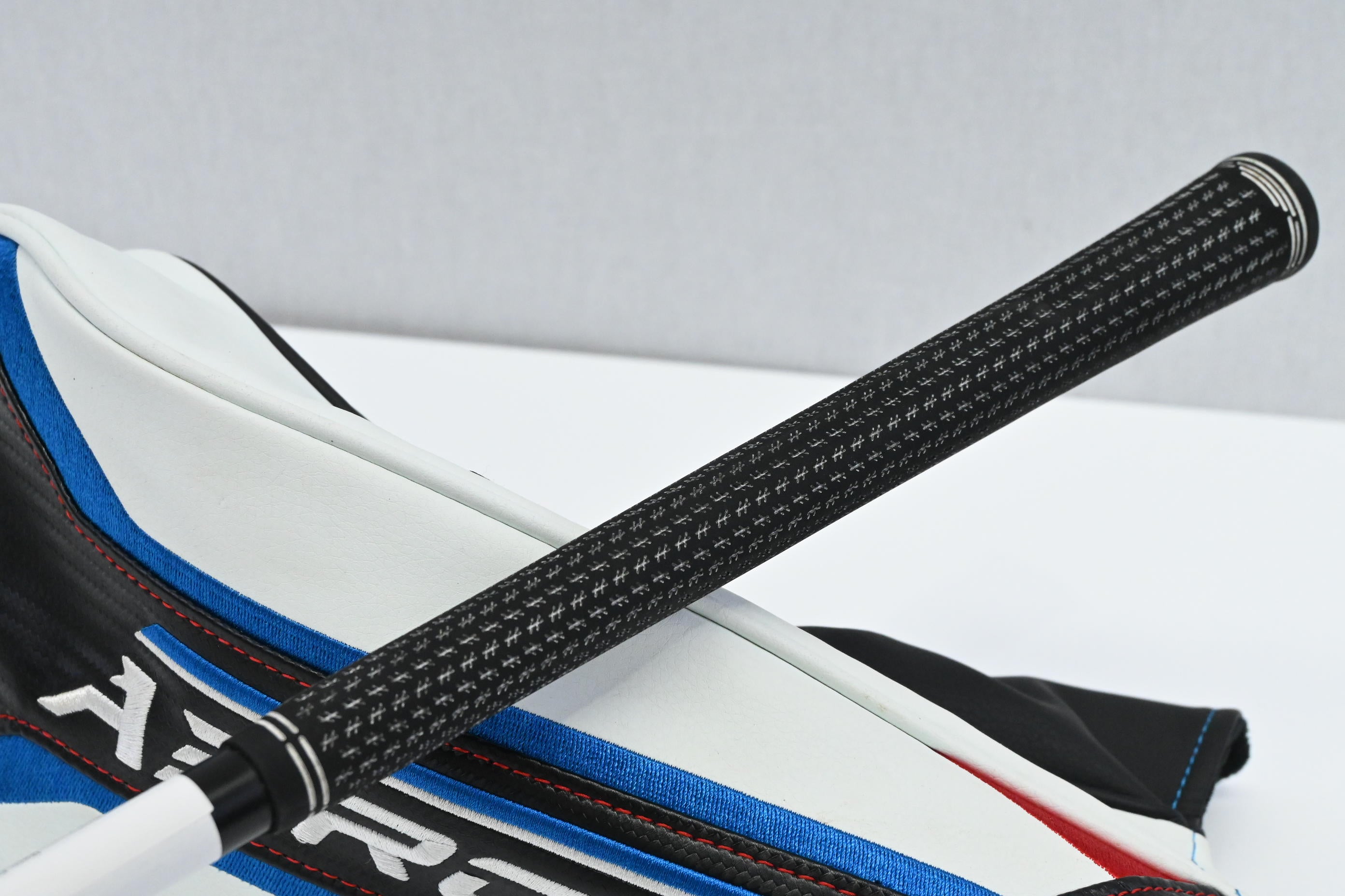 Cobra Aerojet Driver / 10.5 Degree / Regular Flex UST Helium Nanocore 5 Shaft