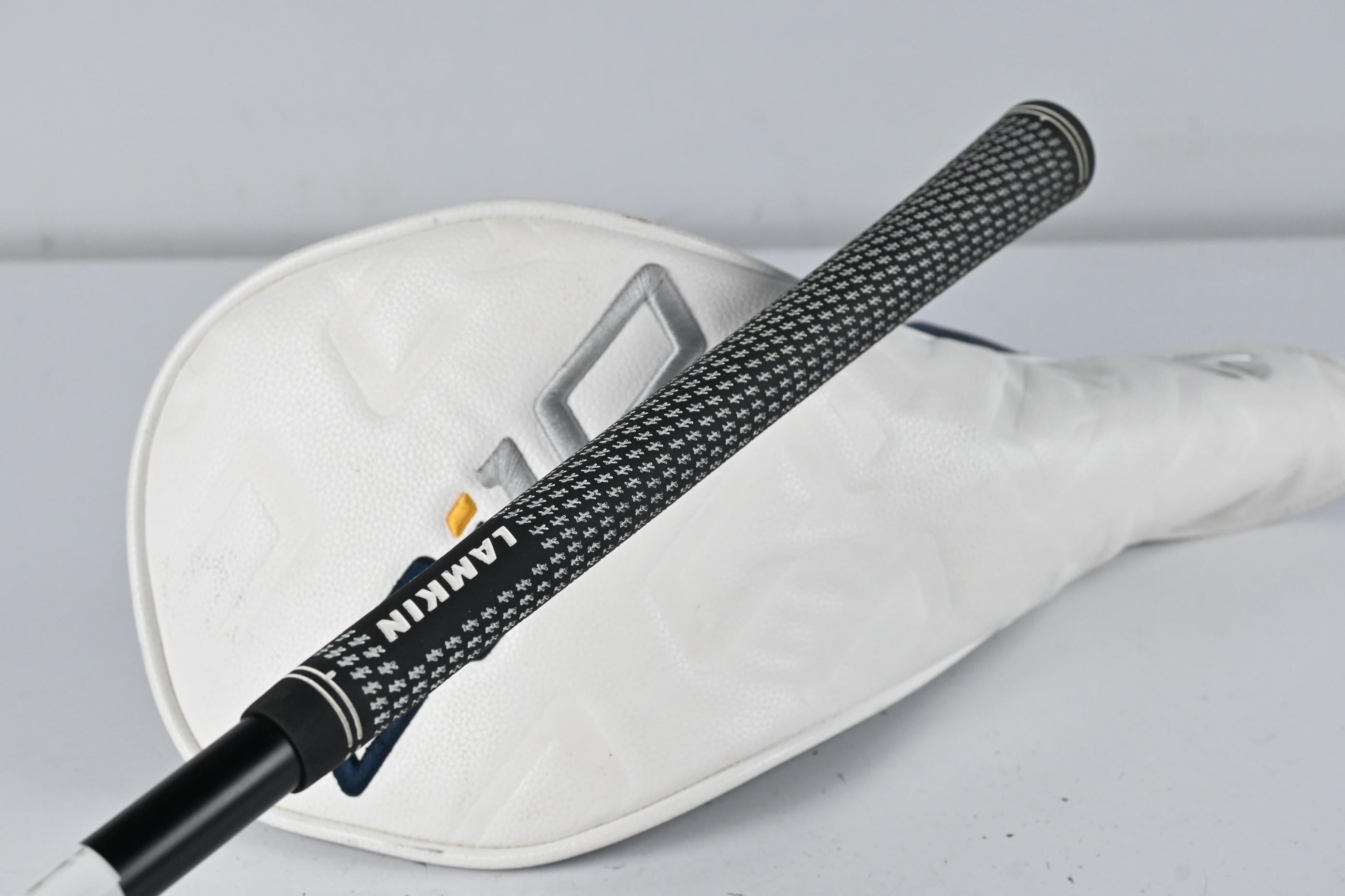 Taylormade Qi10 LS Driver / 9 Degree / Regular Flex UST Mamiya Helium 5 Shaft