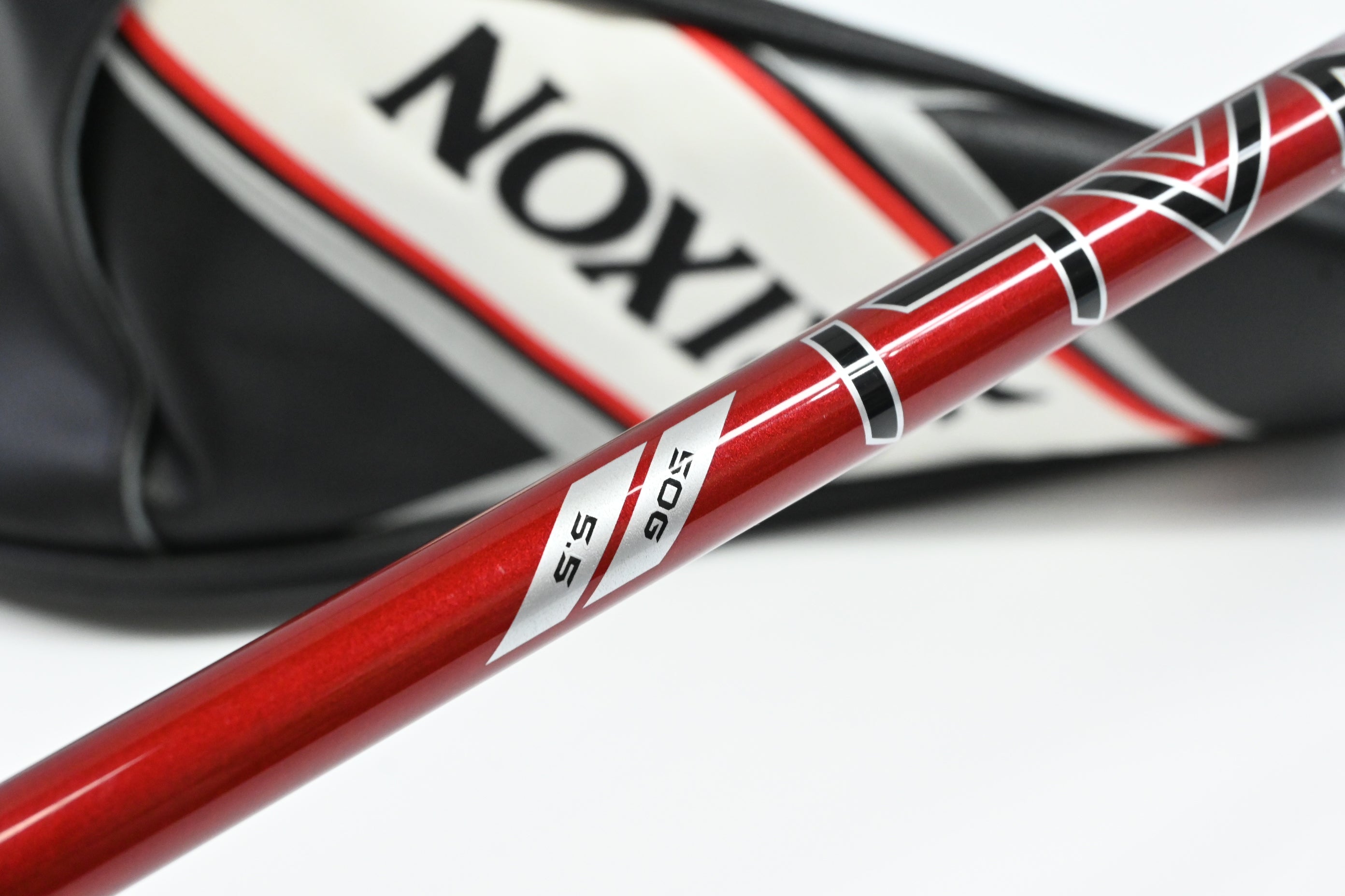 Srixon ZXi Driver / 10.5 Degree / Regular Flex Denali Red 50 Shaft